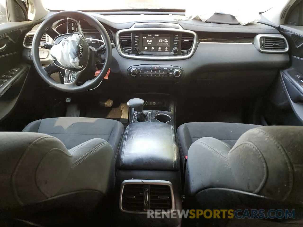 8 Photograph of a damaged car 5XYPG4A3XKG542620 KIA SORENTO 2019