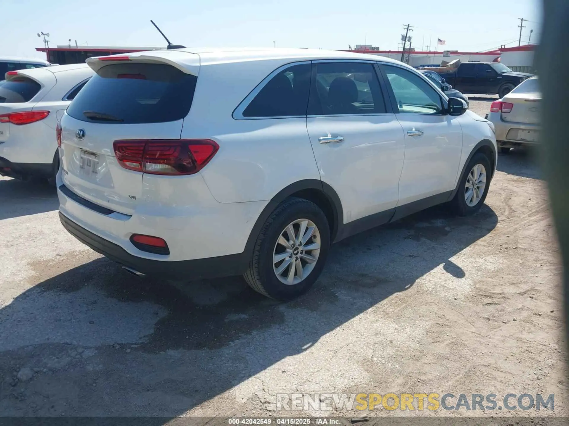 4 Фотография поврежденного автомобиля 5XYPG4A50KG565227 KIA SORENTO 2019