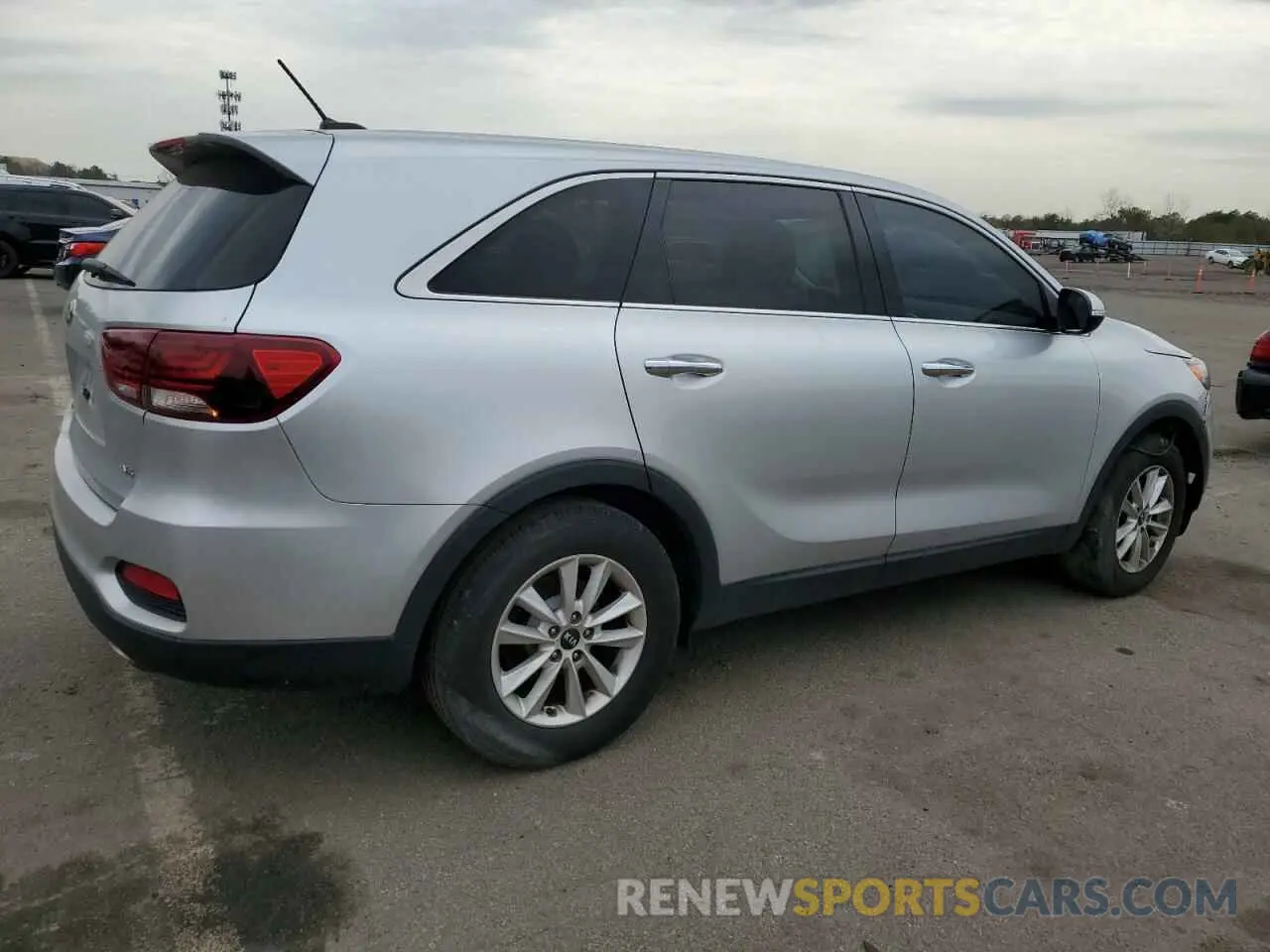3 Фотография поврежденного автомобиля 5XYPG4A51KG573210 KIA SORENTO 2019