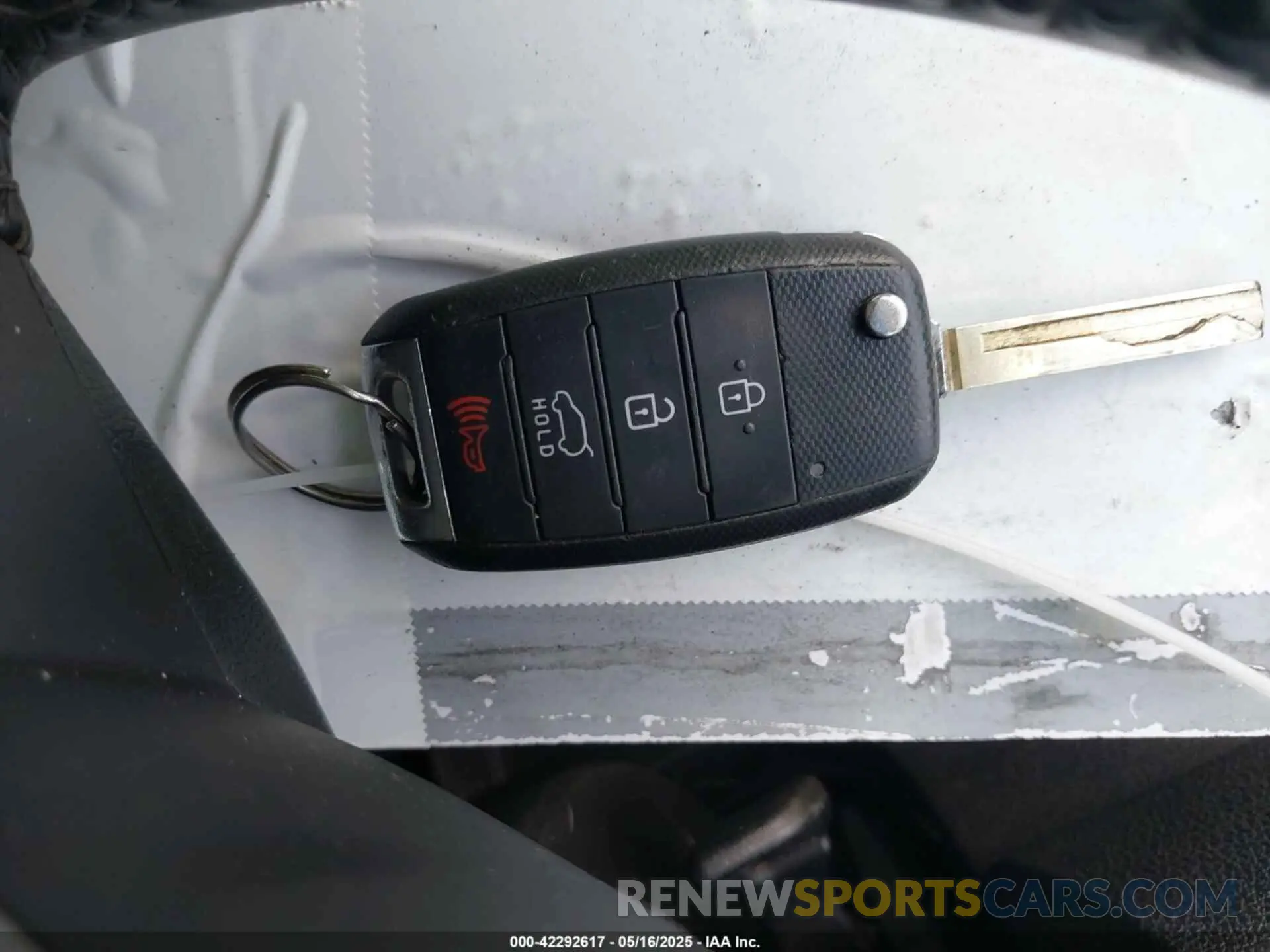 11 Photograph of a damaged car 5XYPG4A51KG594221 KIA SORENTO 2019