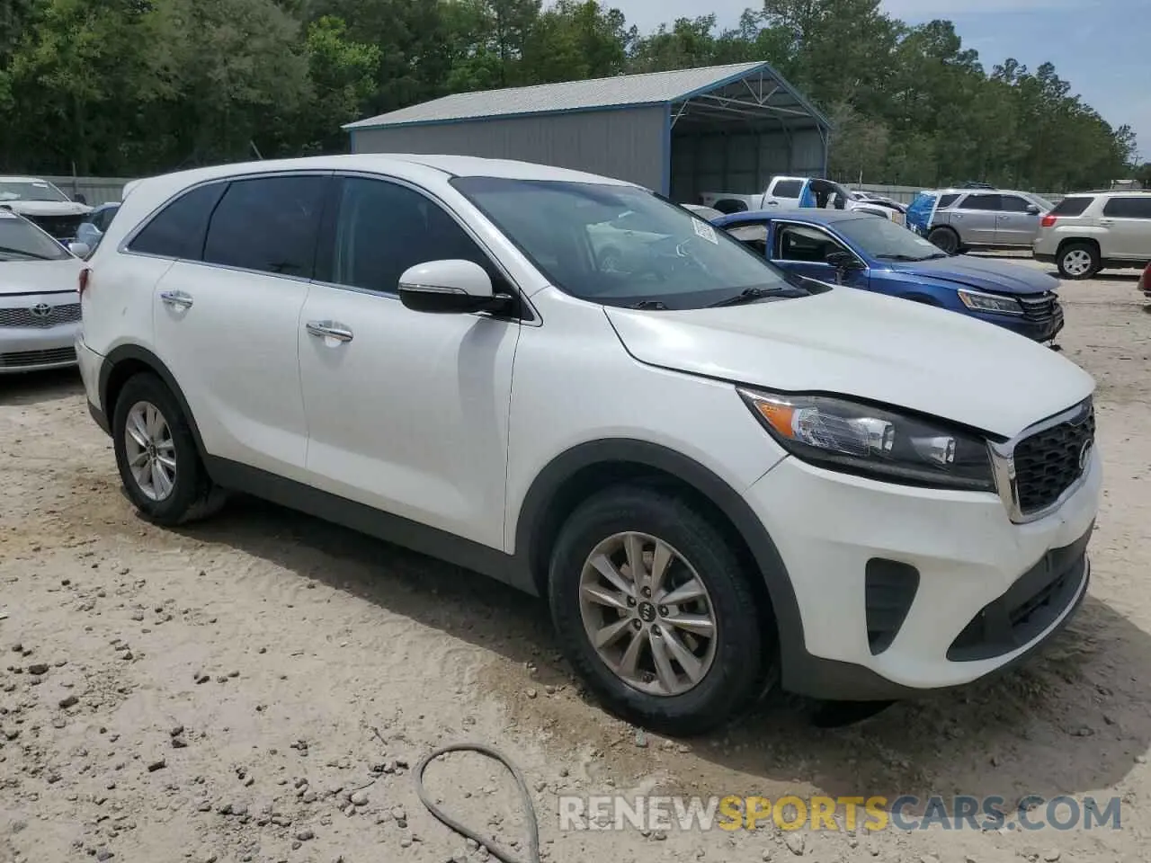 4 Photograph of a damaged car 5XYPG4A55KG491450 KIA SORENTO 2019