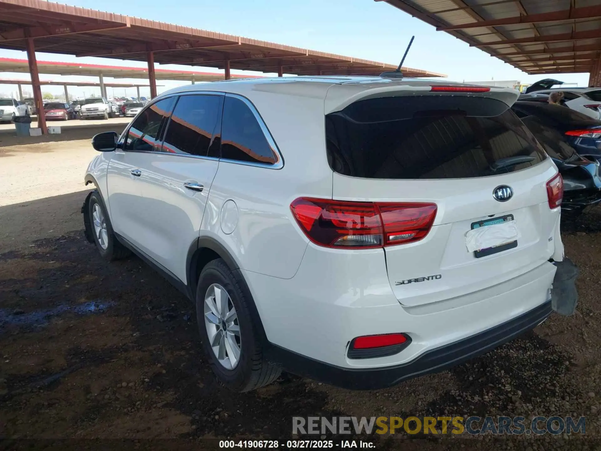 3 Фотография поврежденного автомобиля 5XYPG4A55KG558127 KIA SORENTO 2019