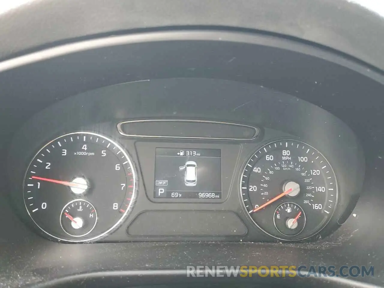 9 Photograph of a damaged car 5XYPG4A56KG490775 KIA SORENTO 2019
