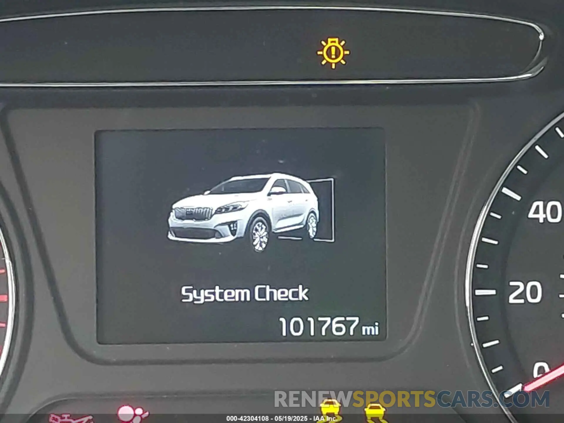 15 Photograph of a damaged car 5XYPG4A56KG598555 KIA SORENTO 2019