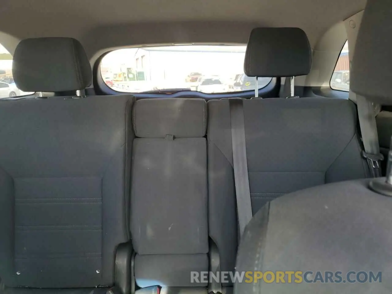 10 Photograph of a damaged car 5XYPG4A57KG482846 KIA SORENTO 2019