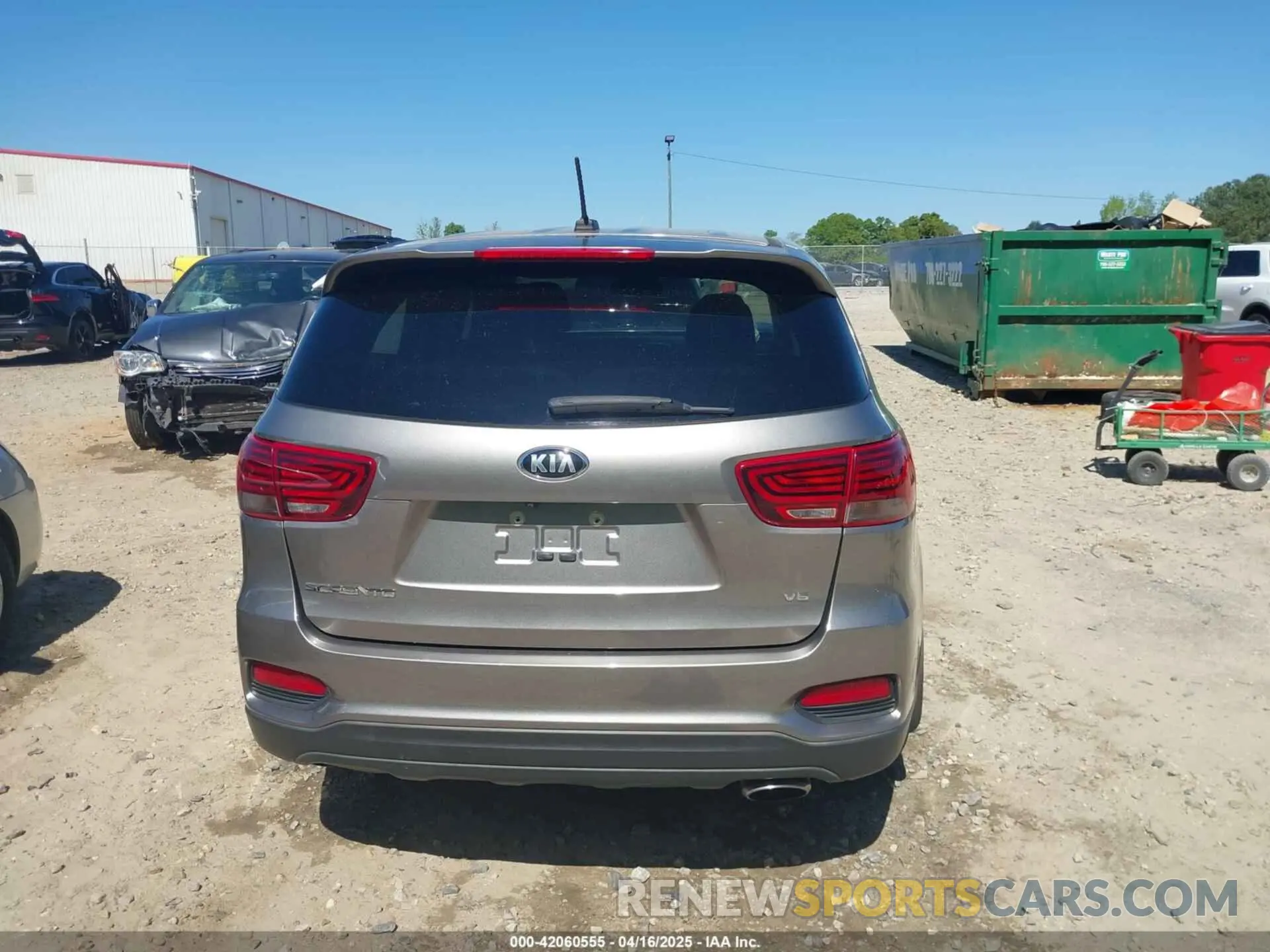 16 Photograph of a damaged car 5XYPG4A57KG494222 KIA SORENTO 2019