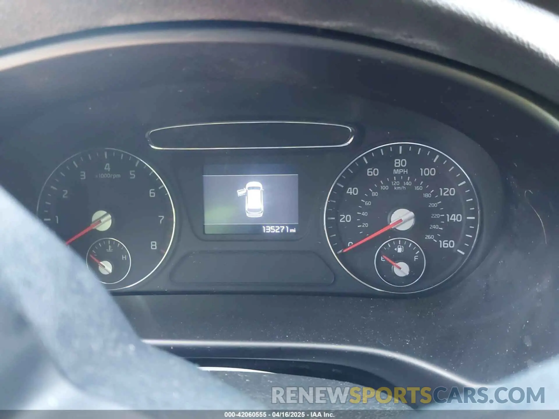 7 Photograph of a damaged car 5XYPG4A57KG494222 KIA SORENTO 2019
