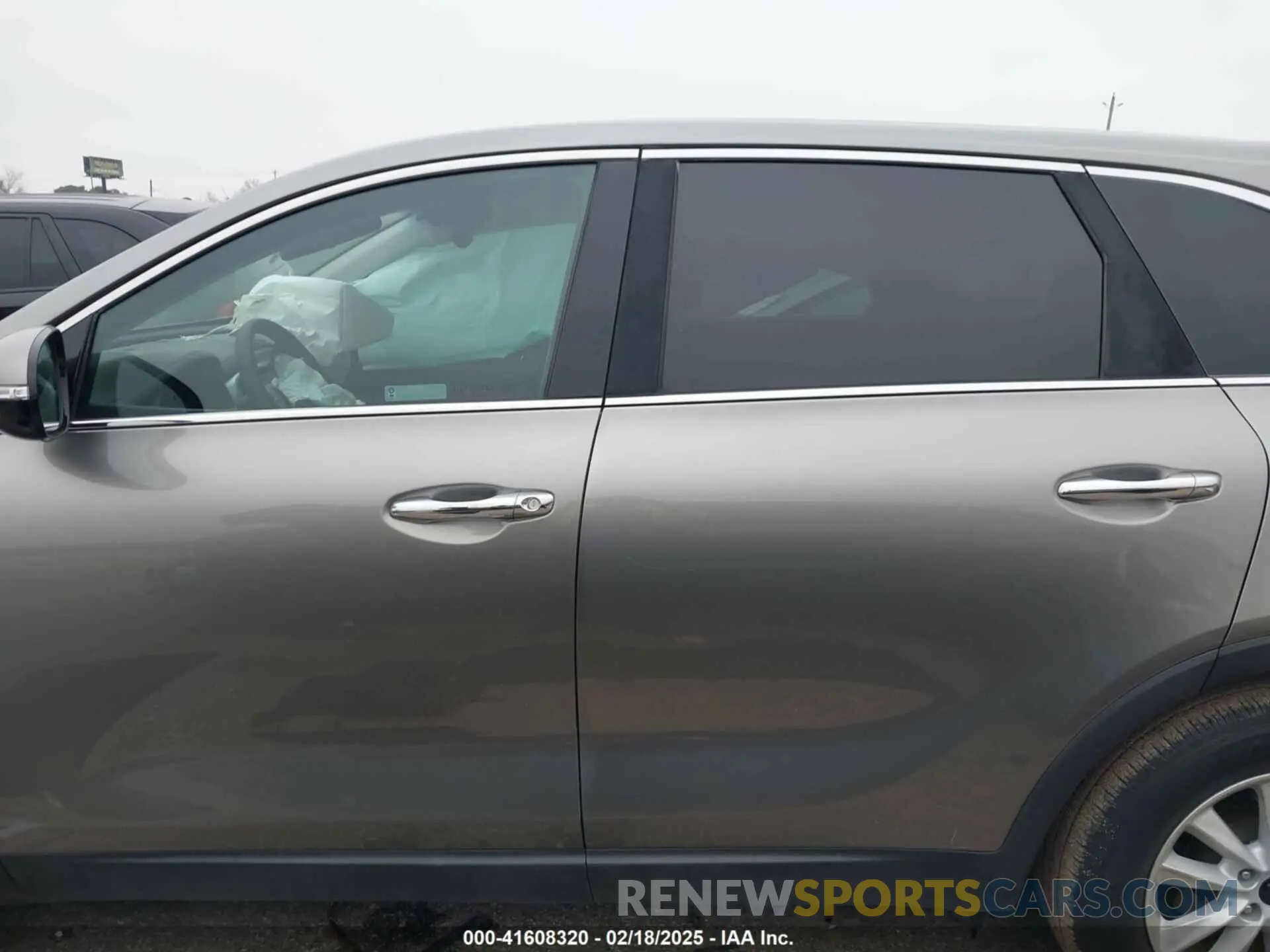 14 Фотография поврежденного автомобиля 5XYPG4A57KG544567 KIA SORENTO 2019