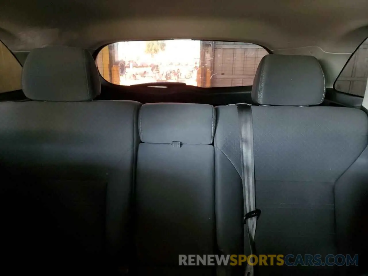 10 Photograph of a damaged car 5XYPG4A57KG608395 KIA SORENTO 2019