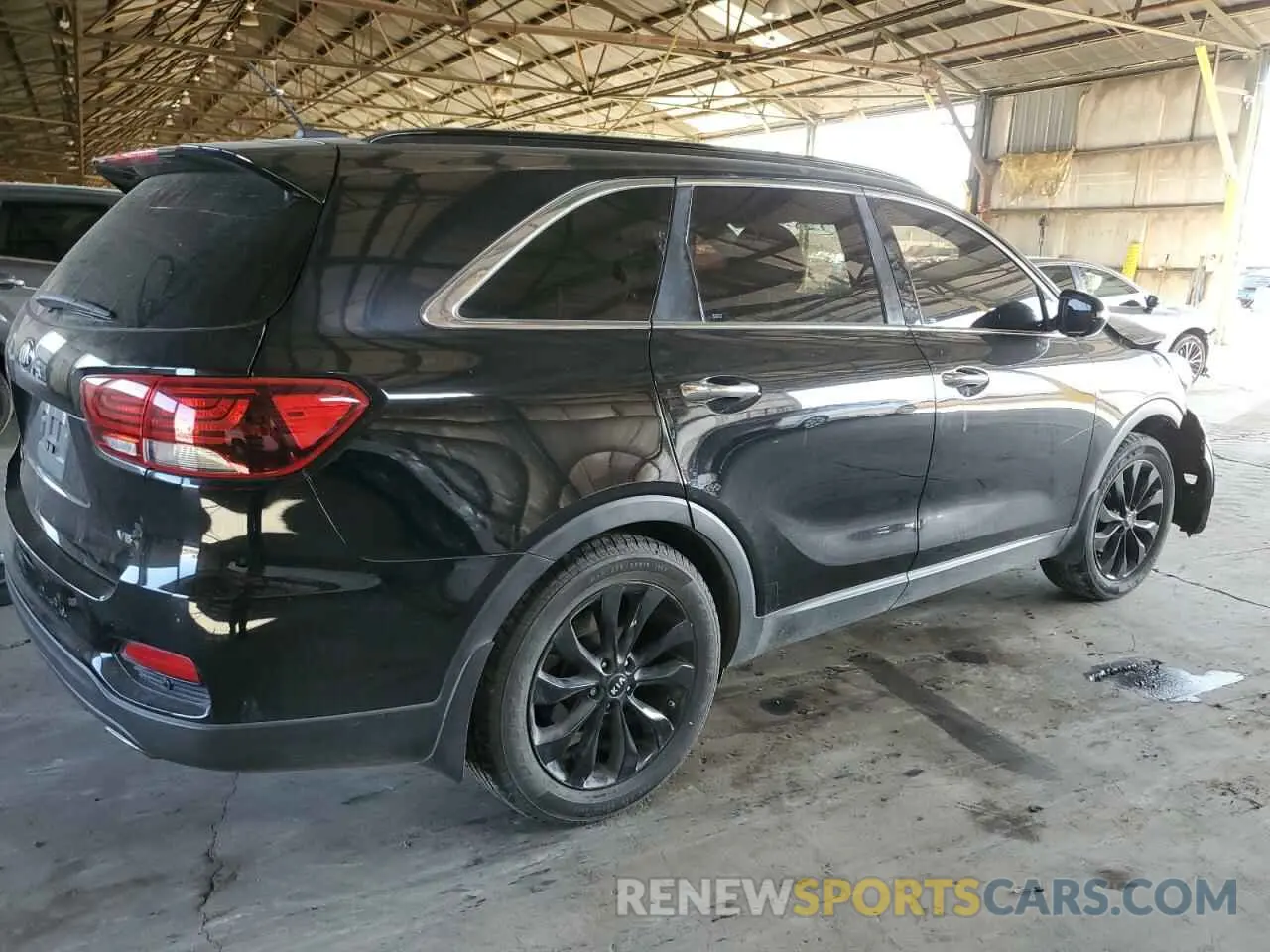 3 Photograph of a damaged car 5XYPG4A57KG608395 KIA SORENTO 2019