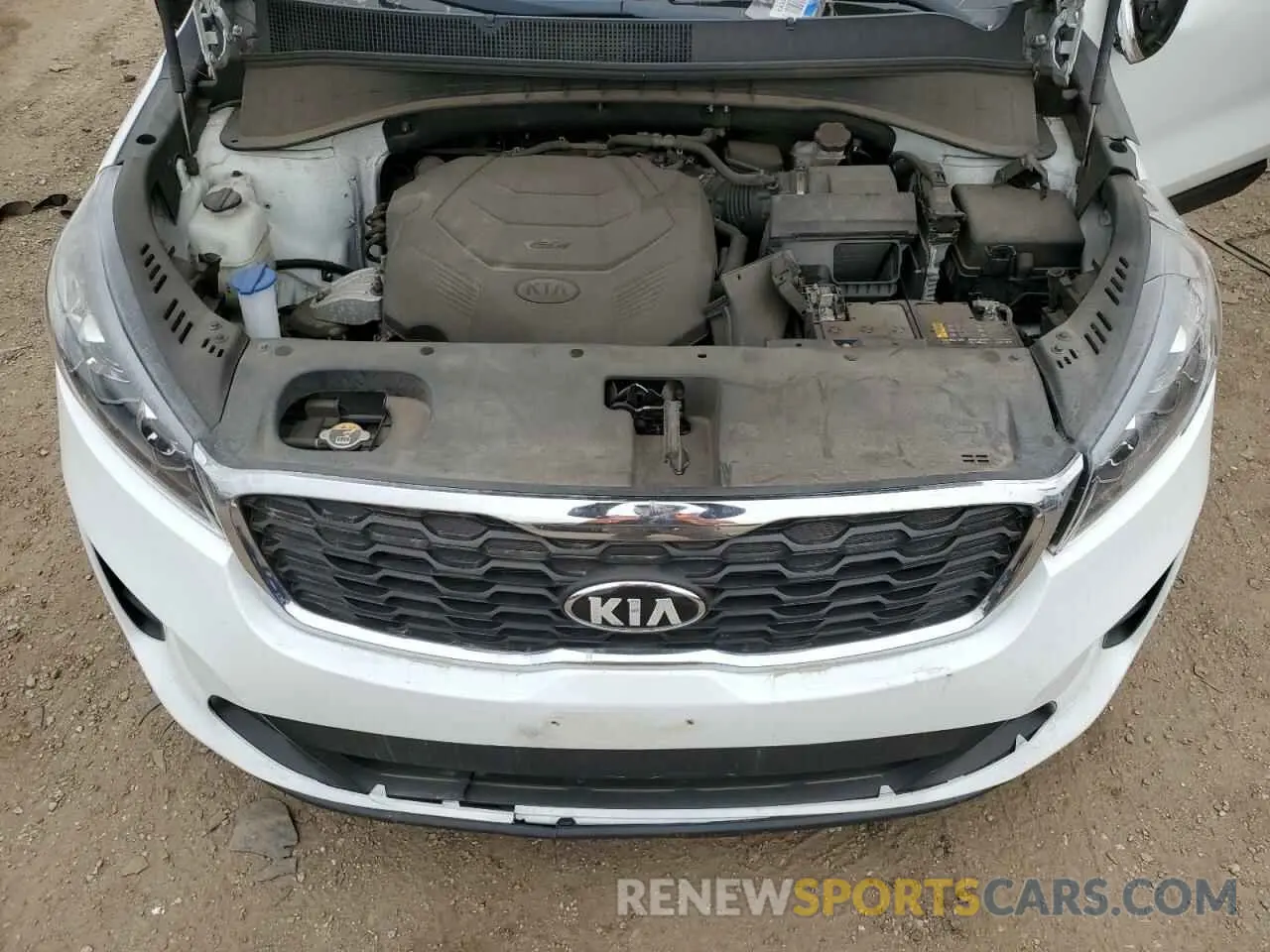 11 Photograph of a damaged car 5XYPG4A58KG483570 KIA SORENTO 2019