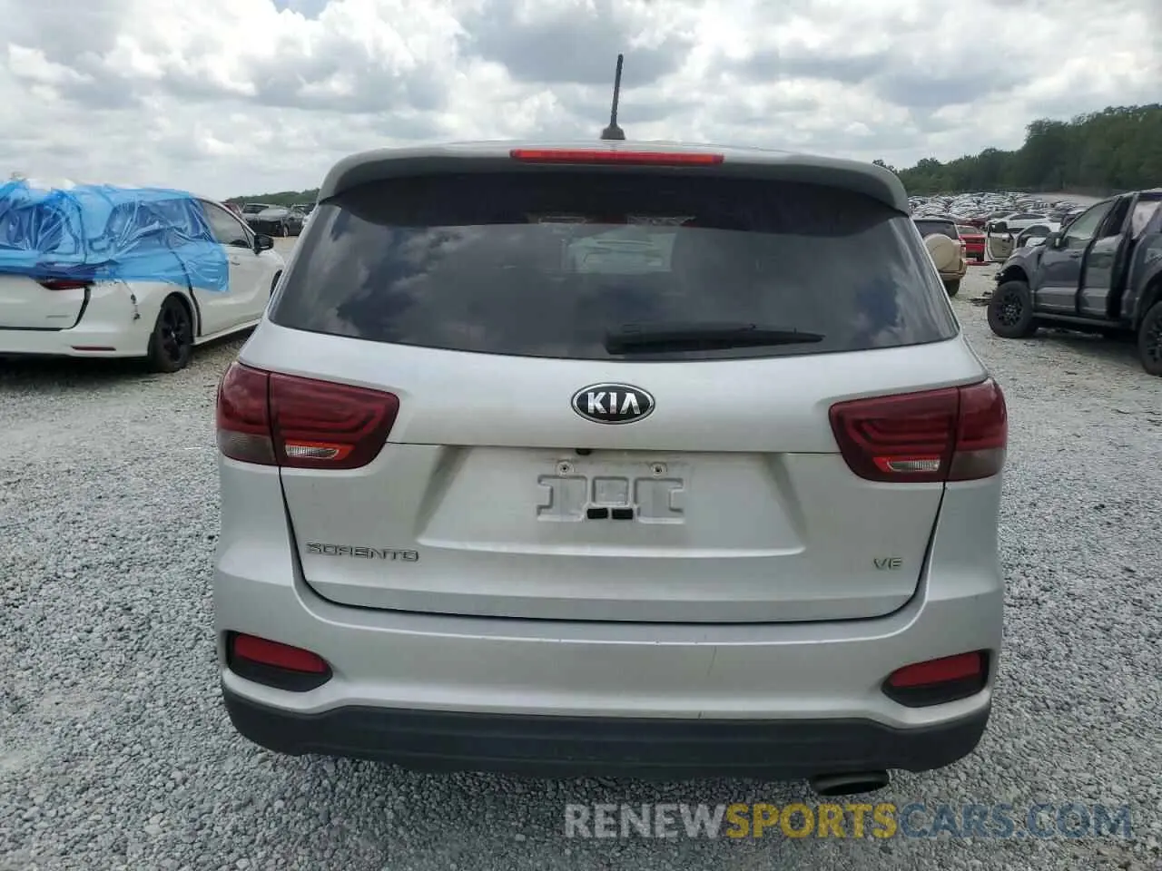 6 Photograph of a damaged car 5XYPG4A59KG576937 KIA SORENTO 2019