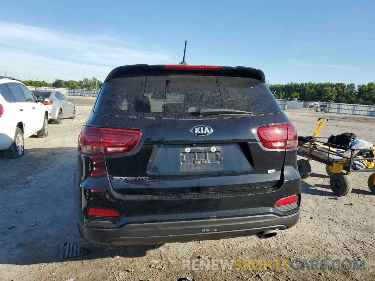 6 Photograph of a damaged car 5XYPGDA30KG548927 KIA SORENTO 2019