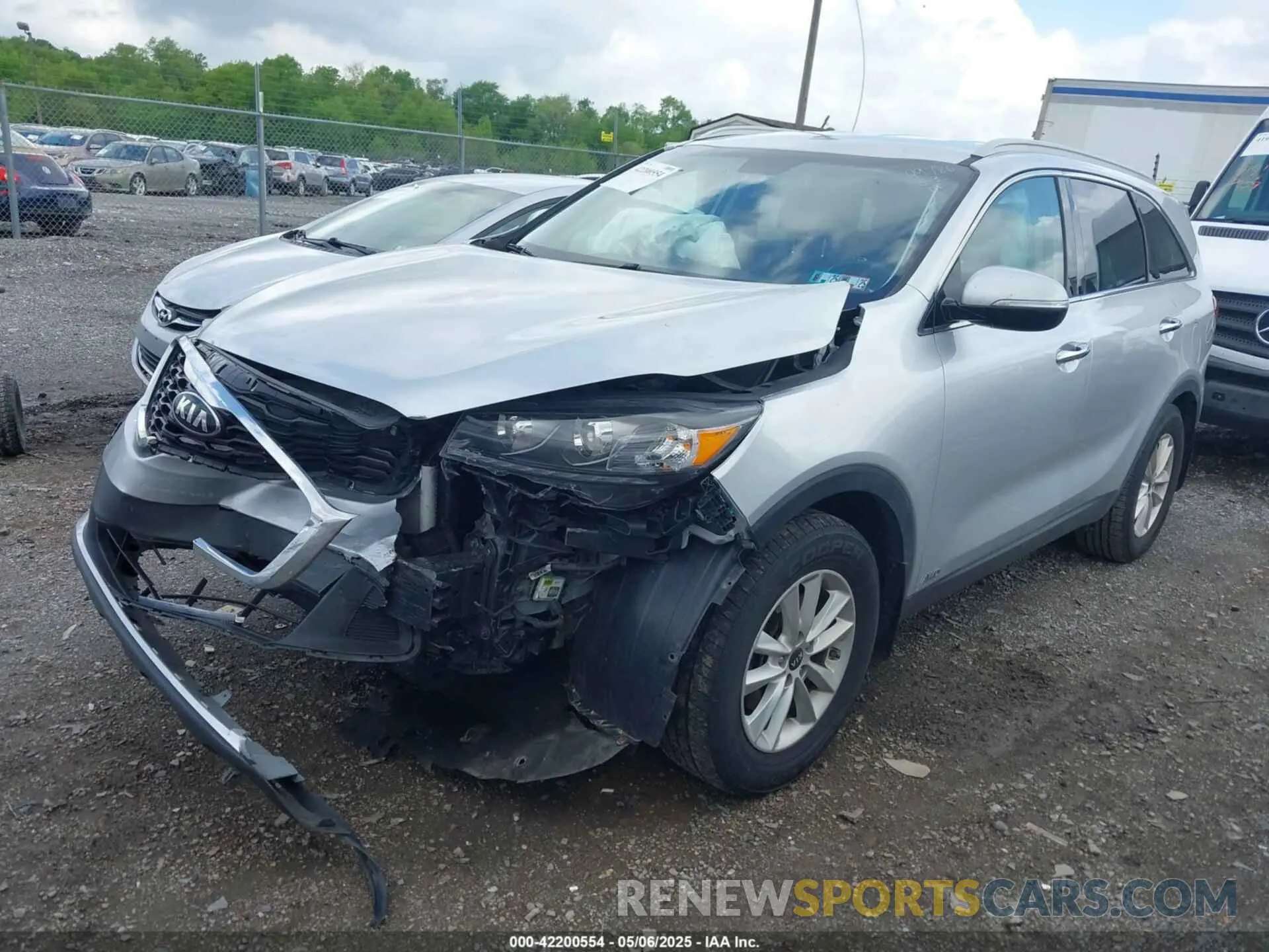 2 Photograph of a damaged car 5XYPGDA31KG435326 KIA SORENTO 2019