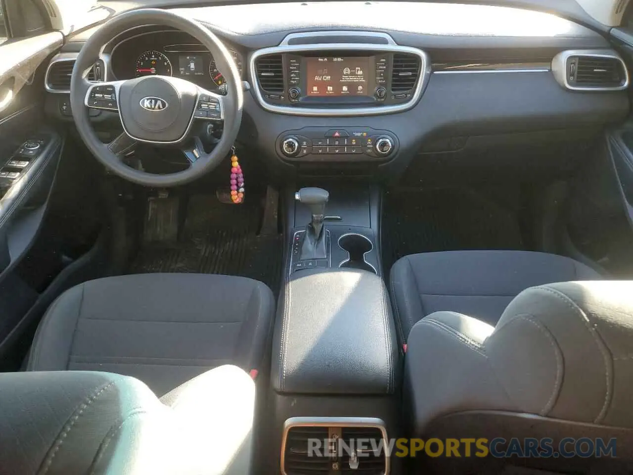 8 Фотография поврежденного автомобиля 5XYPGDA31KG560228 KIA SORENTO 2019
