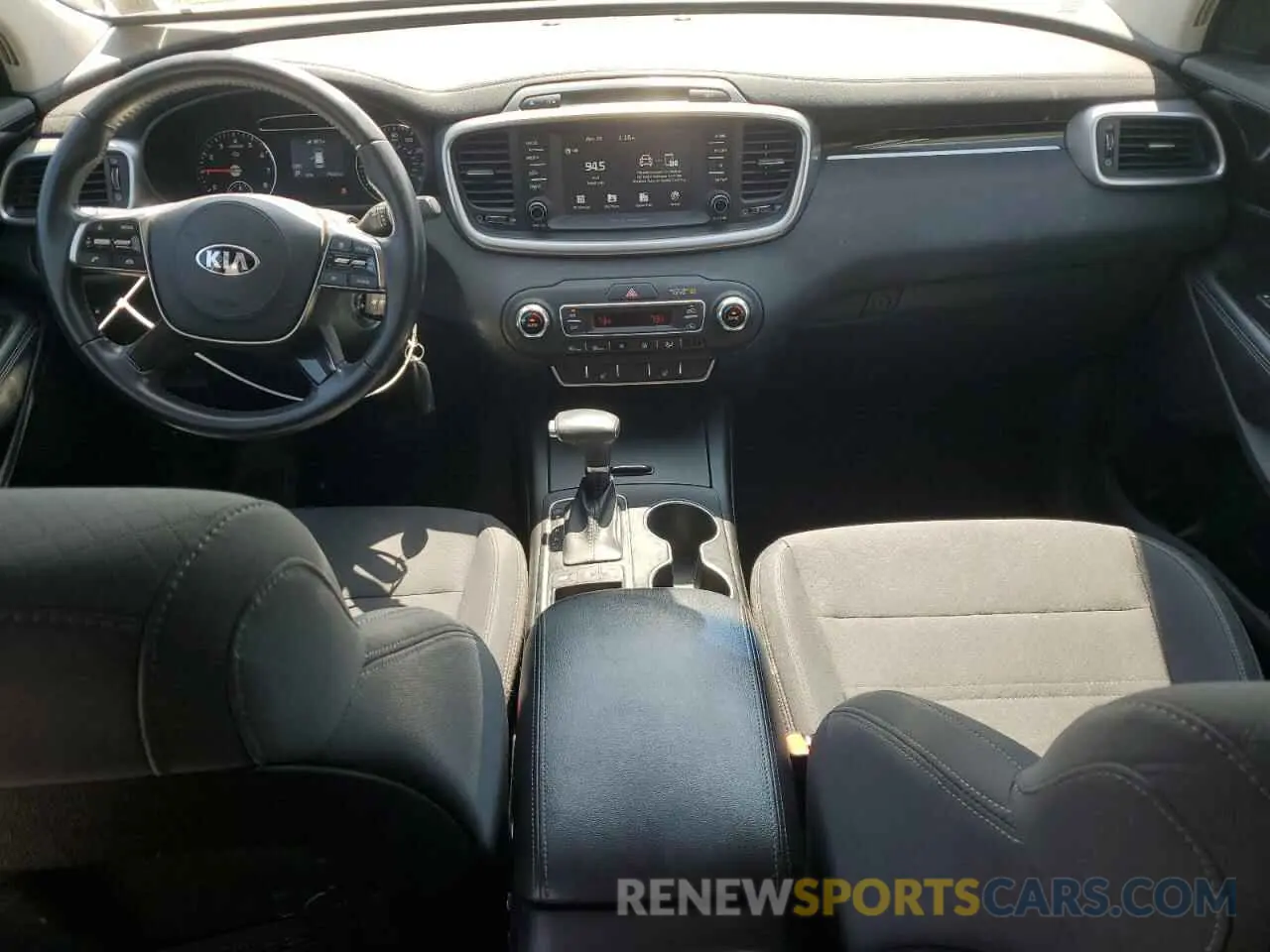 8 Фотография поврежденного автомобиля 5XYPGDA32KG439451 KIA SORENTO 2019