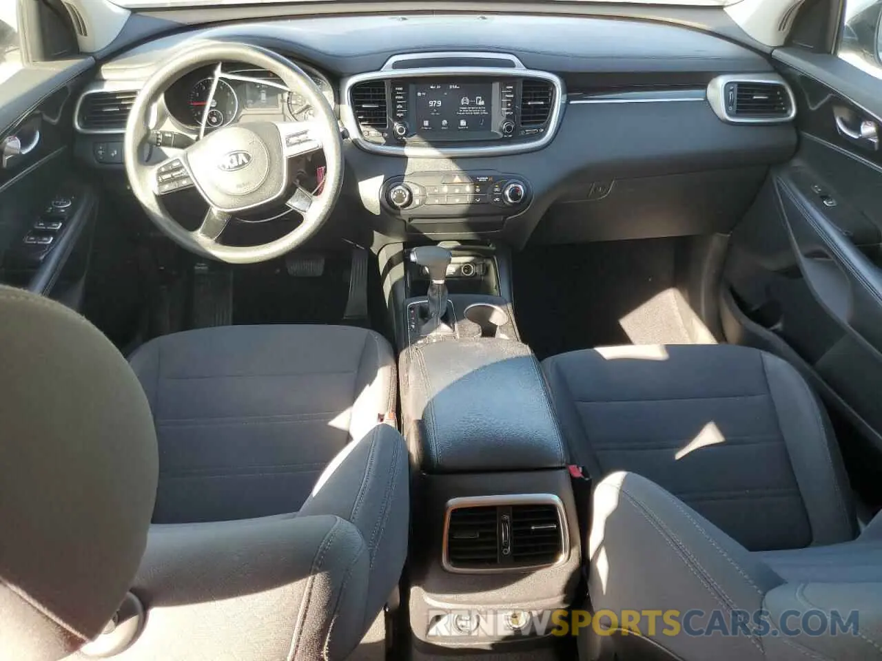 8 Фотография поврежденного автомобиля 5XYPGDA33KG452127 KIA SORENTO 2019