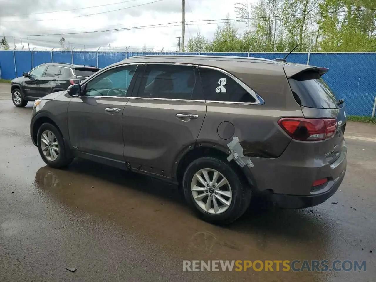 2 Photograph of a damaged car 5XYPGDA33KG468537 KIA SORENTO 2019