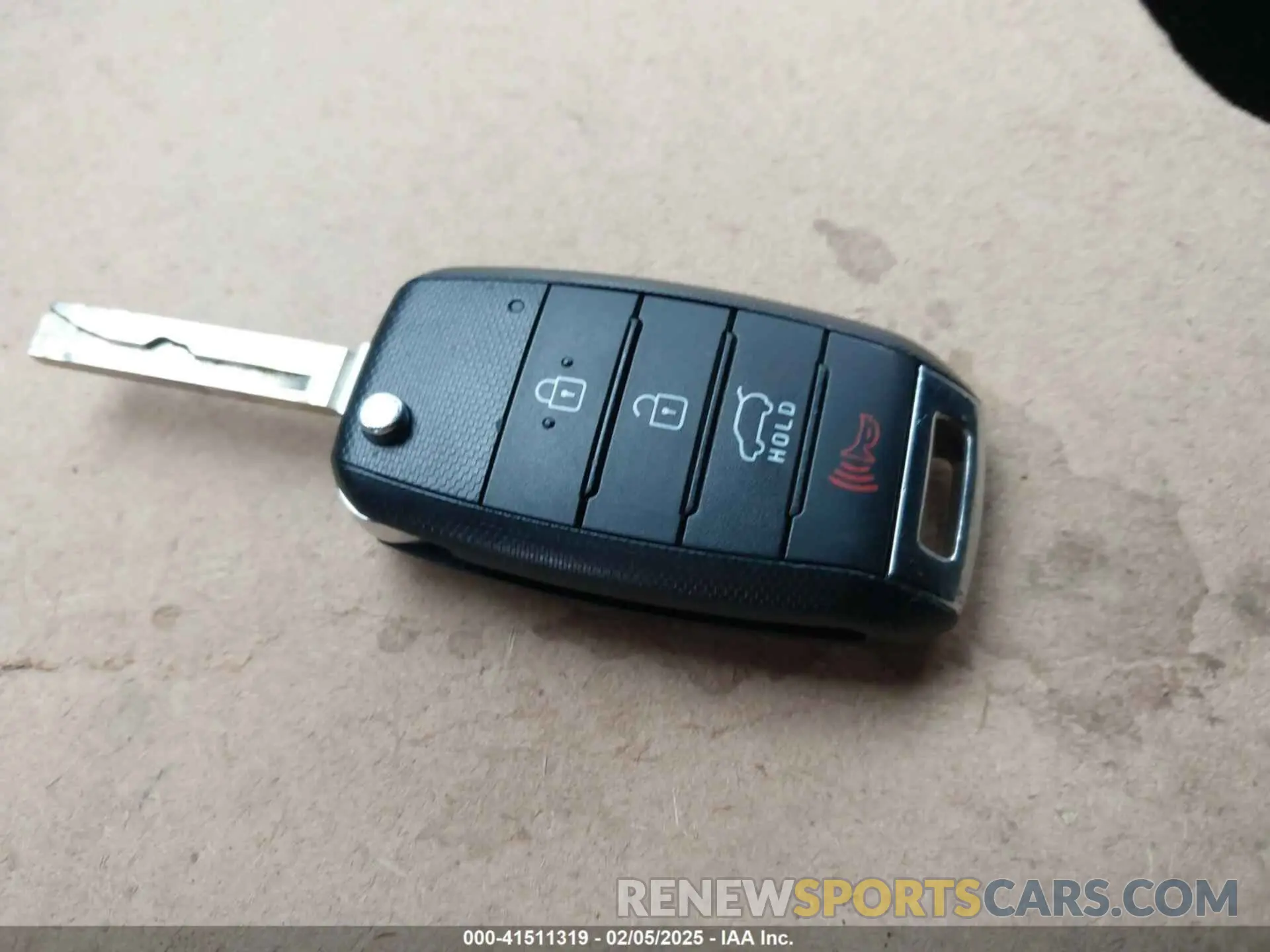 11 Photograph of a damaged car 5XYPGDA33KG508972 KIA SORENTO 2019