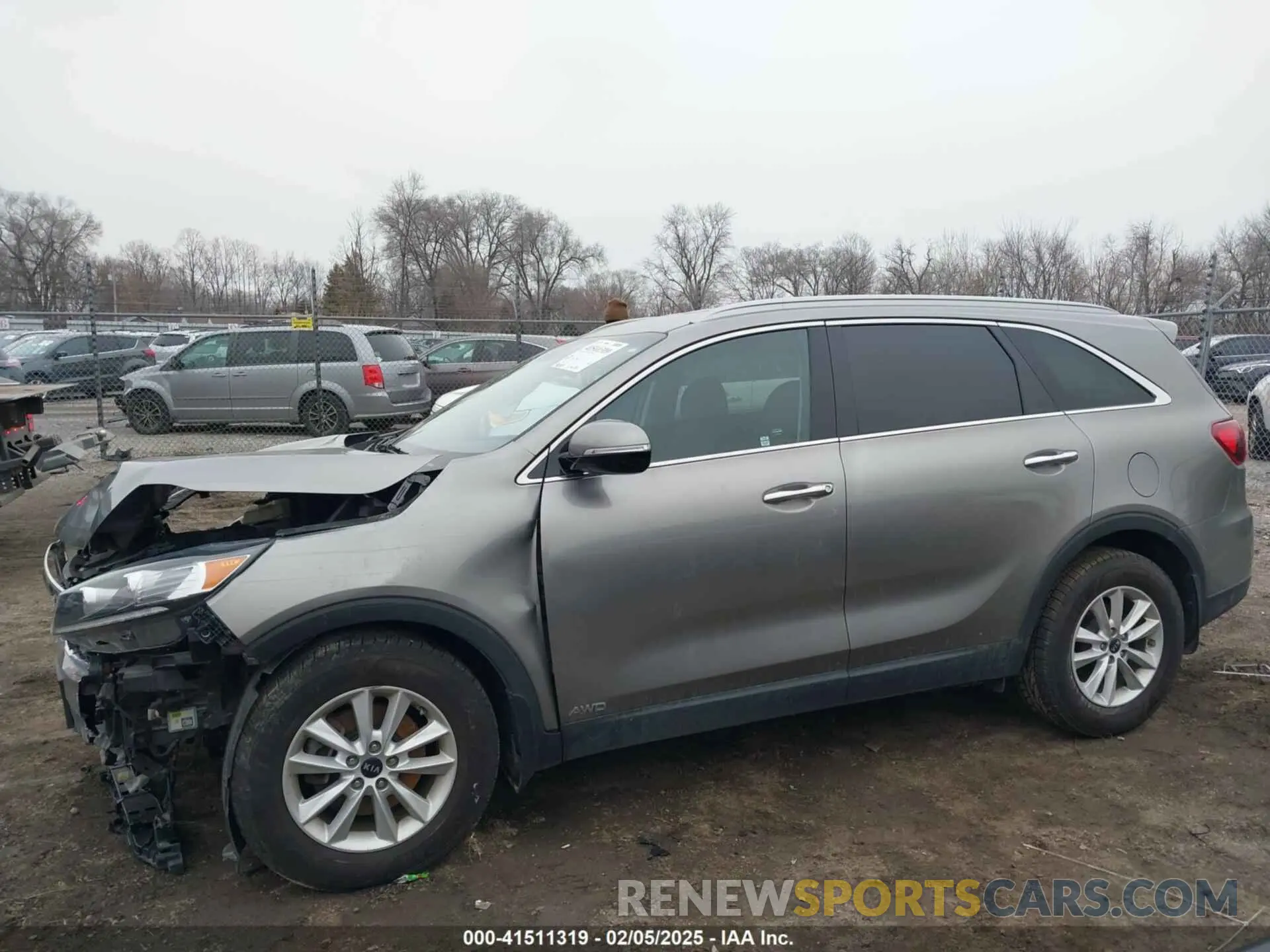 14 Photograph of a damaged car 5XYPGDA33KG508972 KIA SORENTO 2019
