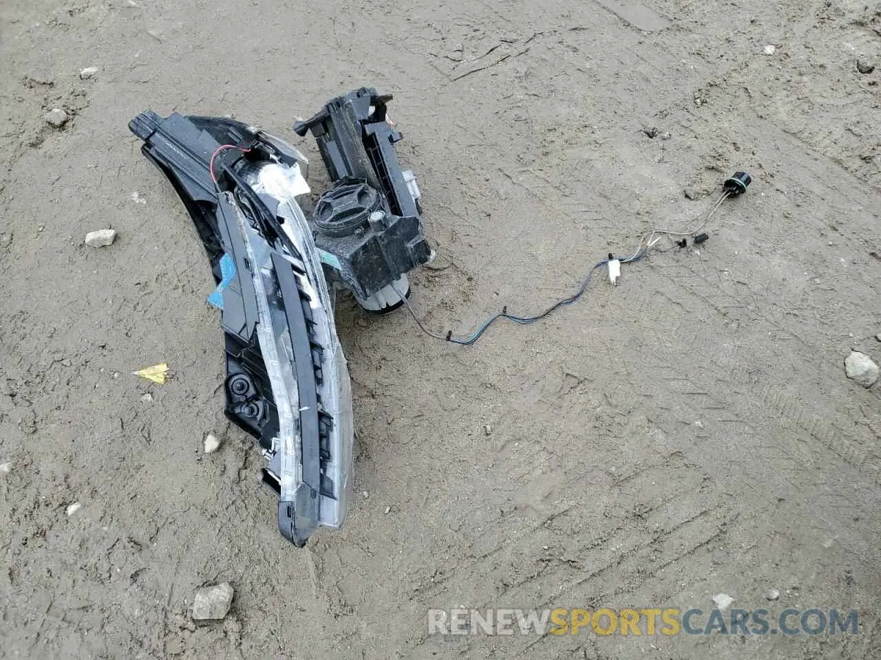 13 Photograph of a damaged car 5XYPGDA34KG473486 KIA SORENTO 2019
