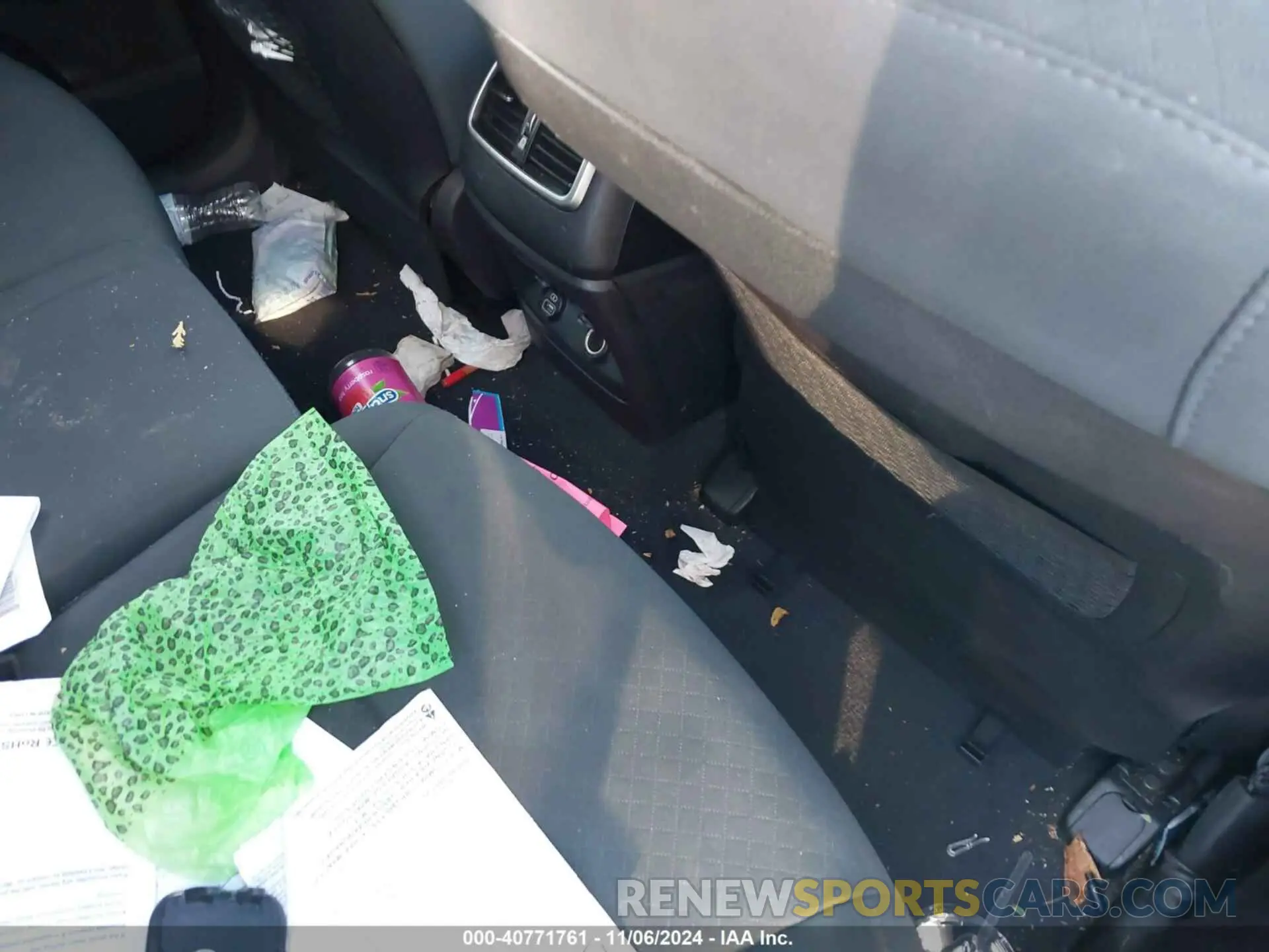 8 Фотография поврежденного автомобиля 5XYPGDA34KG526946 KIA SORENTO 2019