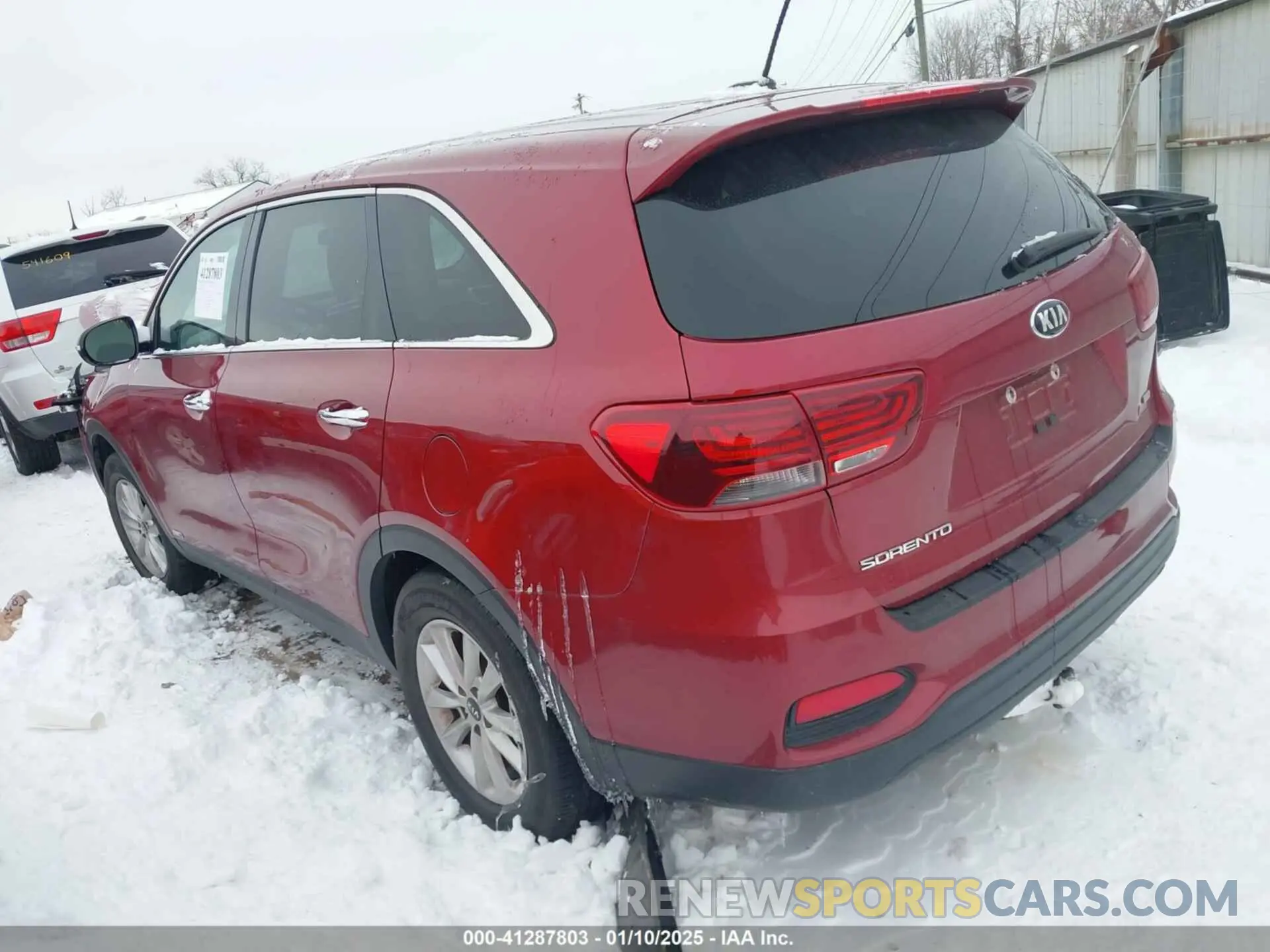3 Photograph of a damaged car 5XYPGDA34KG540474 KIA SORENTO 2019
