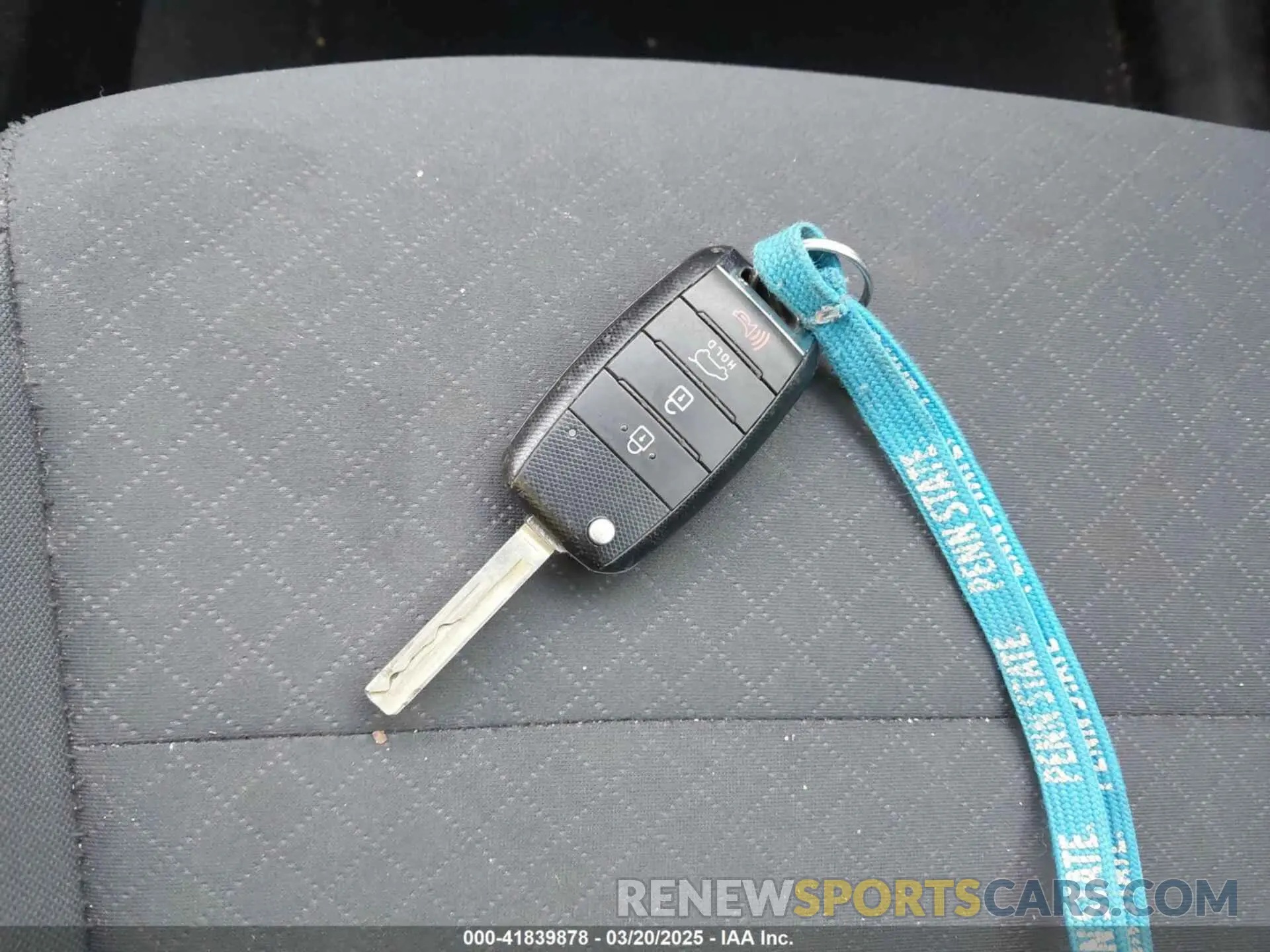 11 Photograph of a damaged car 5XYPGDA35KG553010 KIA SORENTO 2019