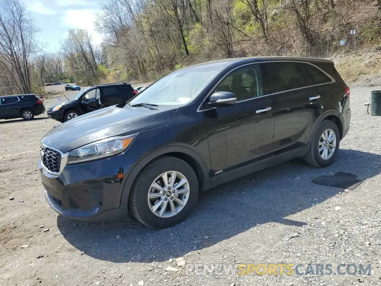 1 Photograph of a damaged car 5XYPGDA50KG522992 KIA SORENTO 2019