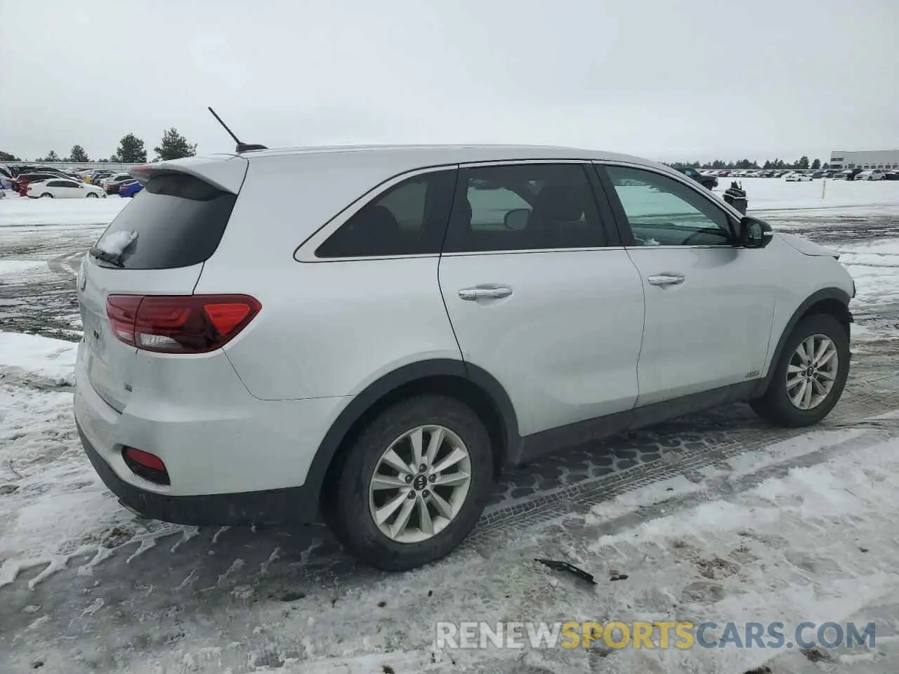3 Photograph of a damaged car 5XYPGDA50KG561615 KIA SORENTO 2019