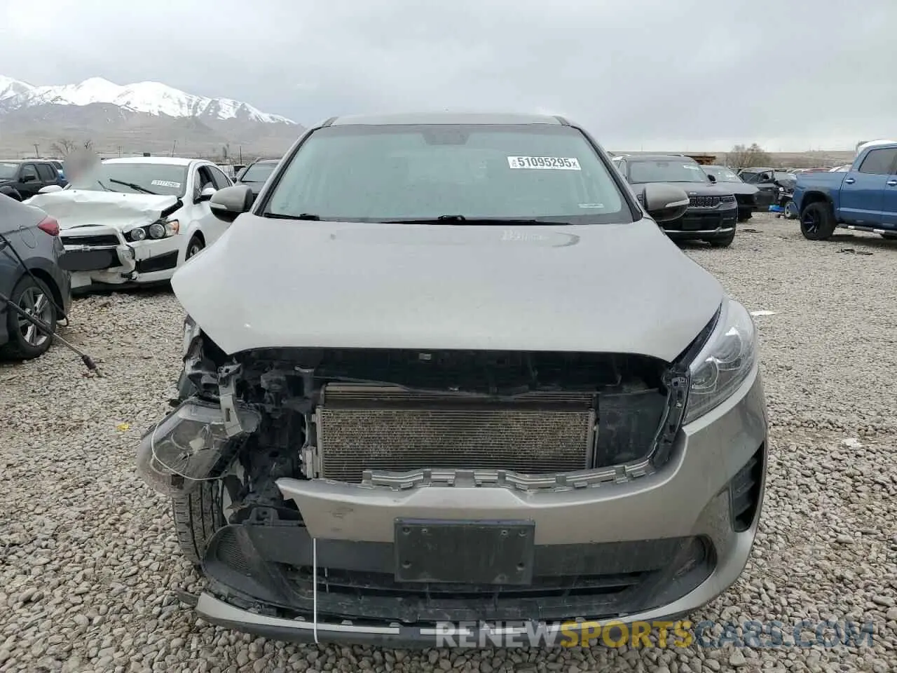 5 Photograph of a damaged car 5XYPGDA52KG490241 KIA SORENTO 2019