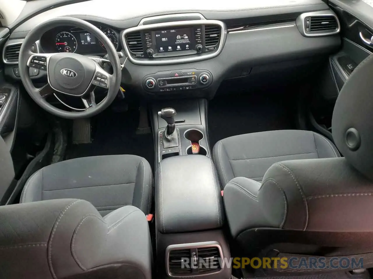 8 Photograph of a damaged car 5XYPGDA52KG490241 KIA SORENTO 2019