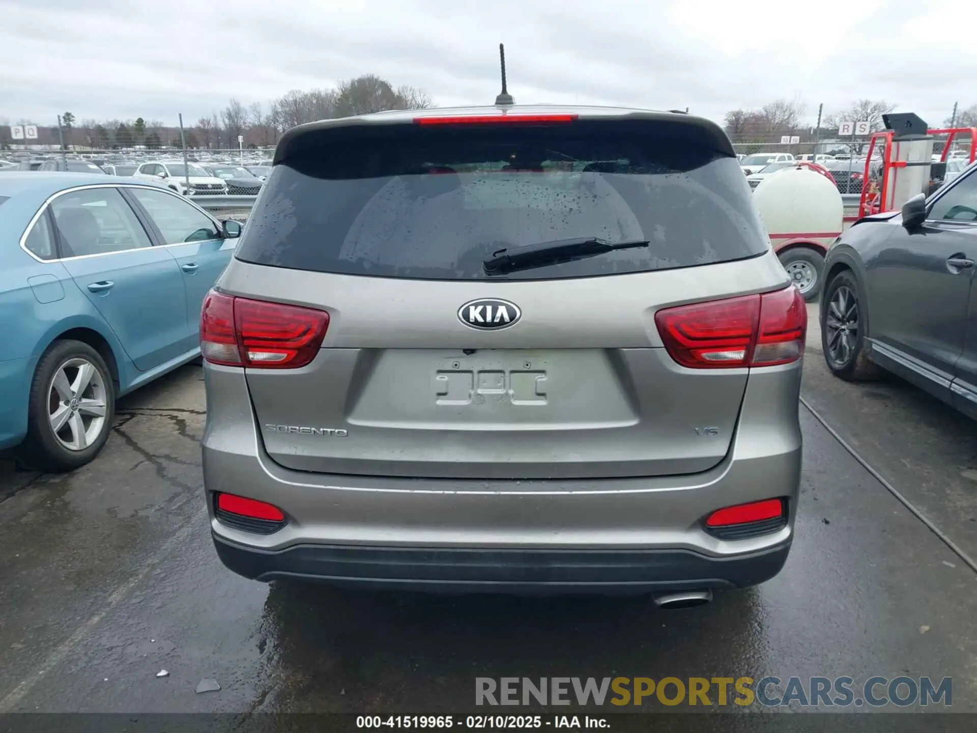 17 Фотография поврежденного автомобиля 5XYPGDA53KG482987 KIA SORENTO 2019