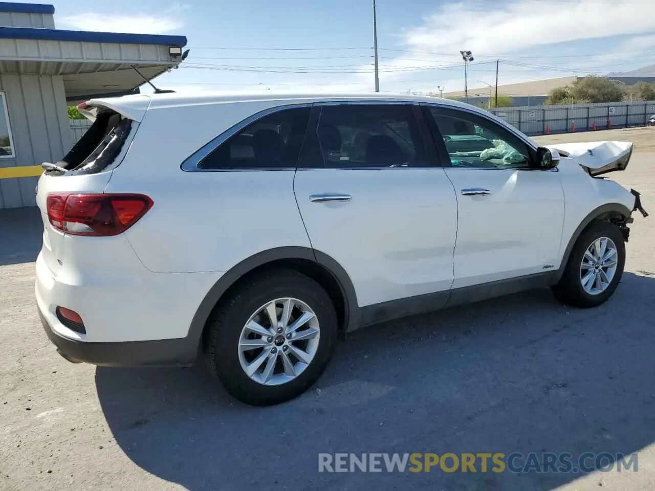 3 Photograph of a damaged car 5XYPGDA53KG518578 KIA SORENTO 2019