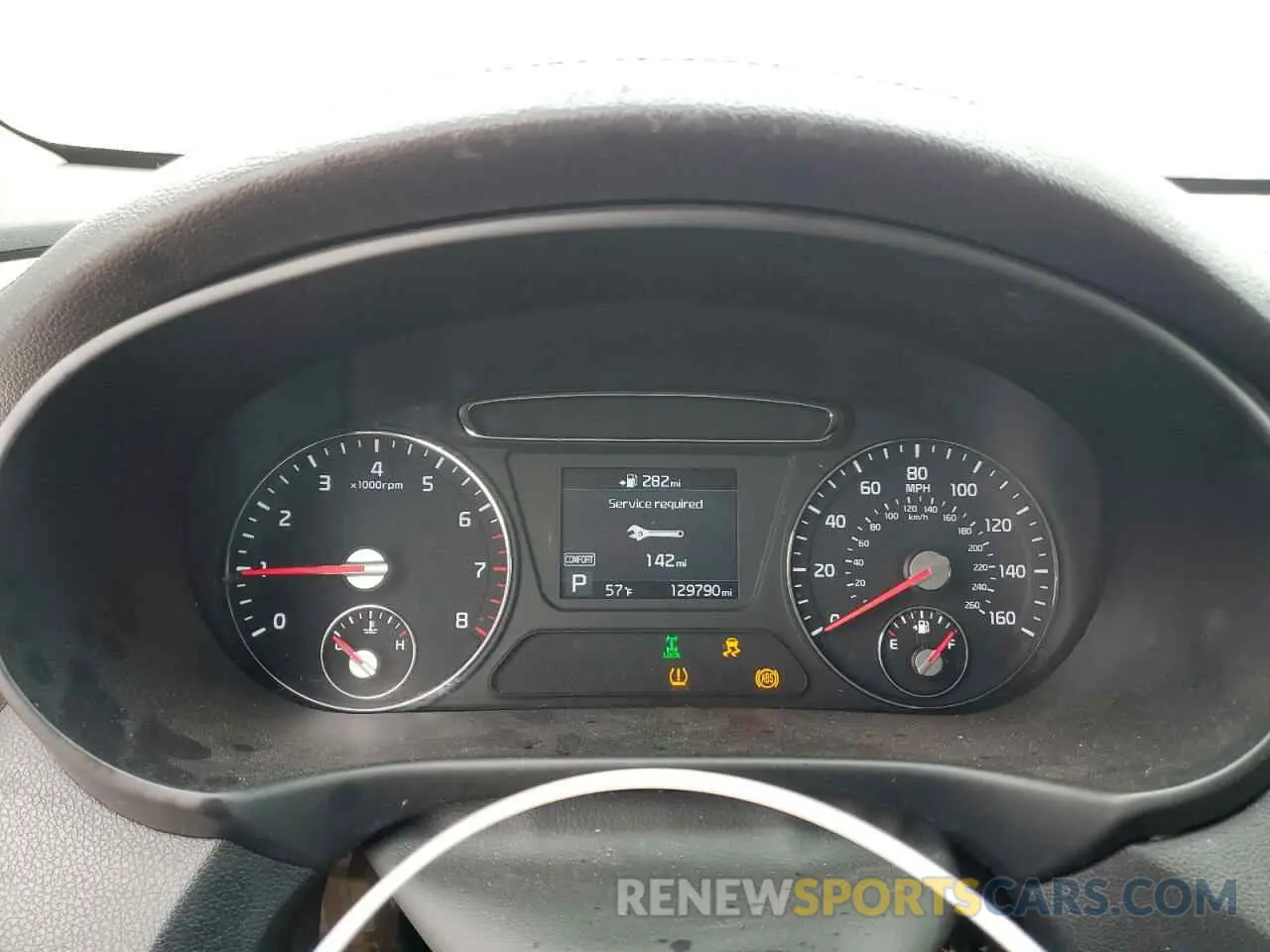9 Photograph of a damaged car 5XYPGDA54KG444104 KIA SORENTO 2019
