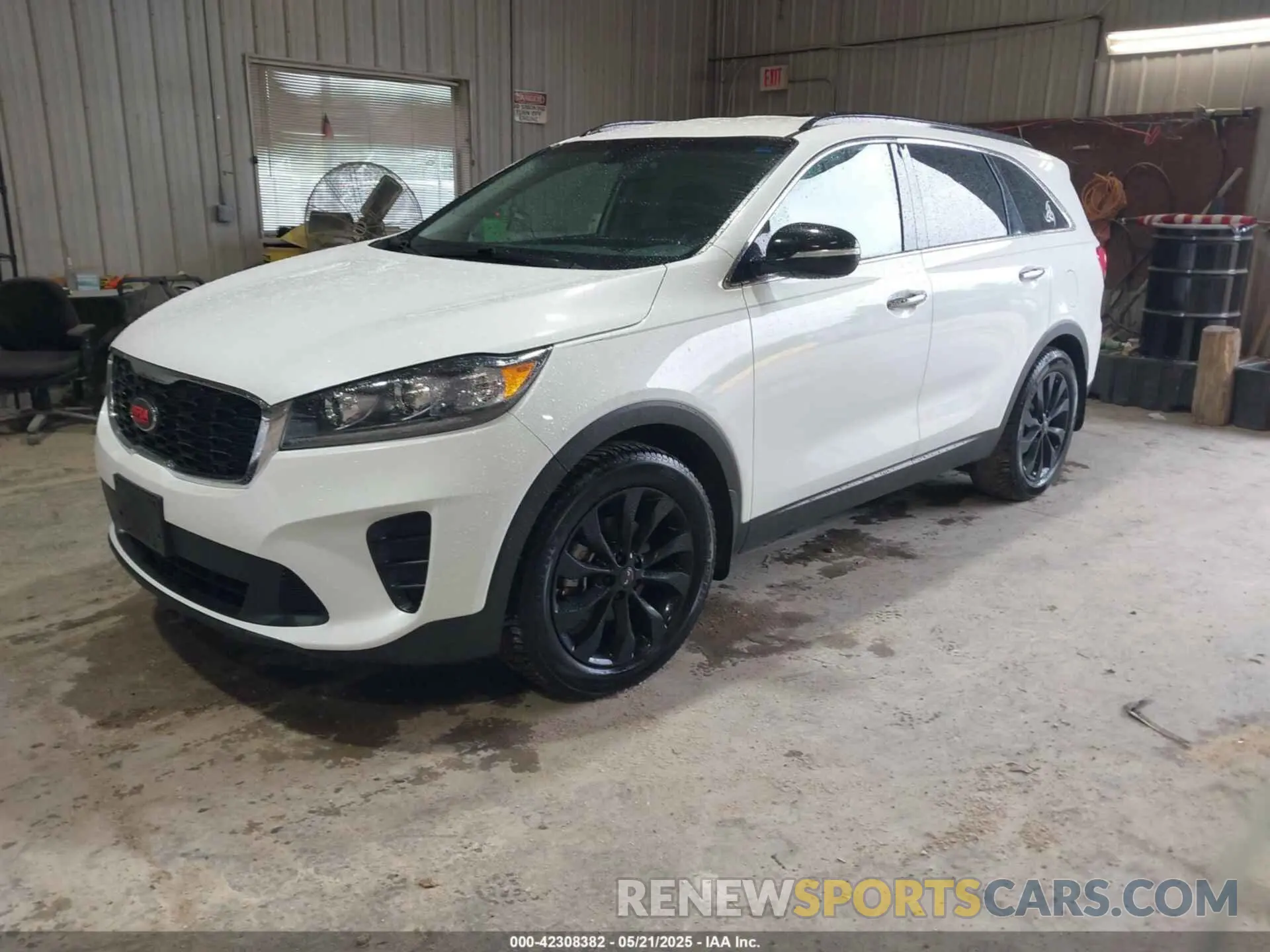 2 Photograph of a damaged car 5XYPGDA54KG582709 KIA SORENTO 2019
