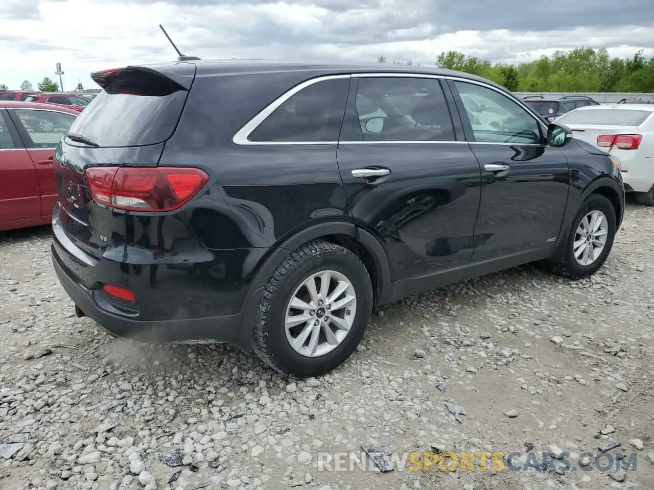 3 Photograph of a damaged car 5XYPGDA55KG505878 KIA SORENTO 2019
