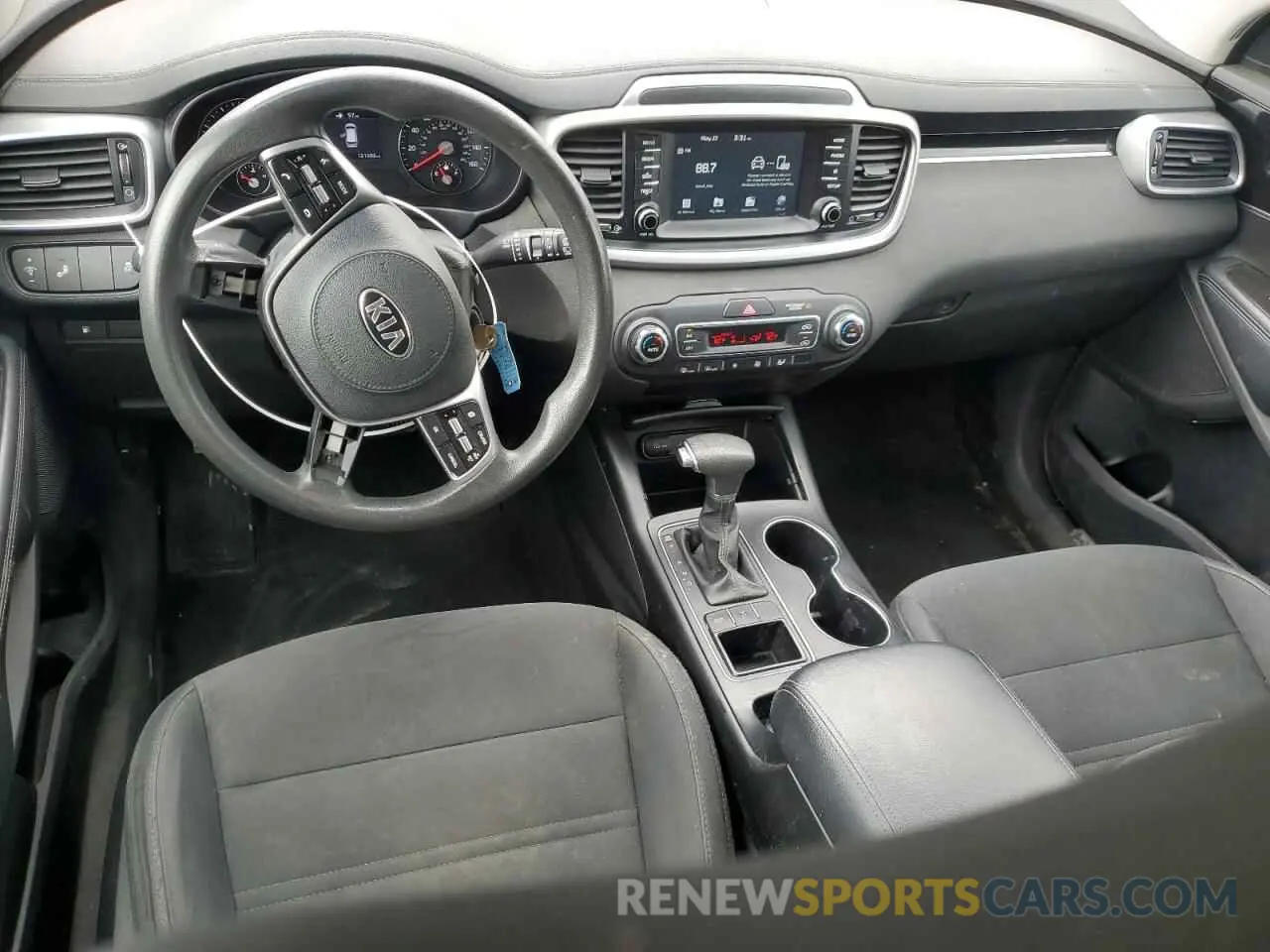 8 Photograph of a damaged car 5XYPGDA55KG505878 KIA SORENTO 2019