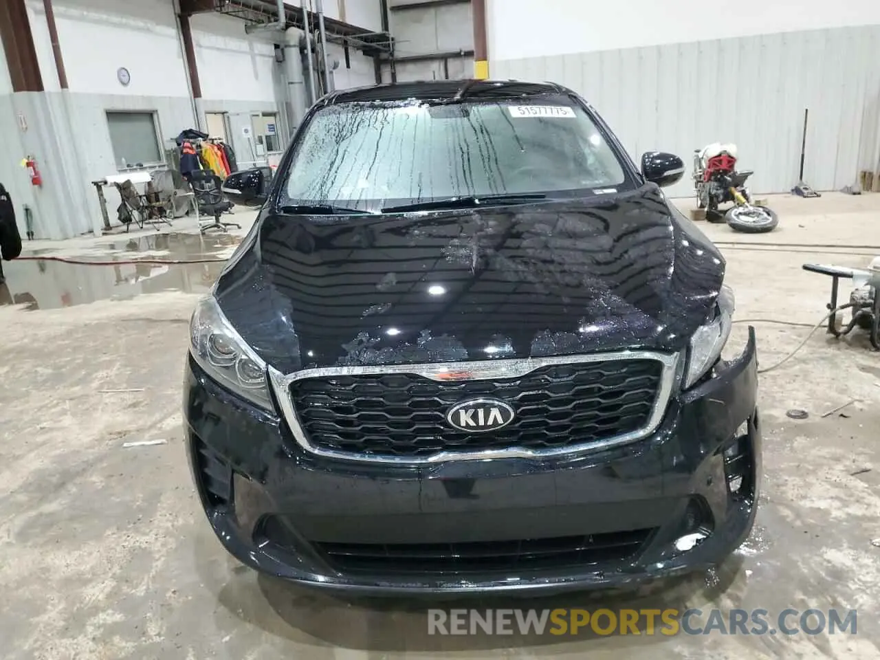 5 Photograph of a damaged car 5XYPGDA55KG523958 KIA SORENTO 2019