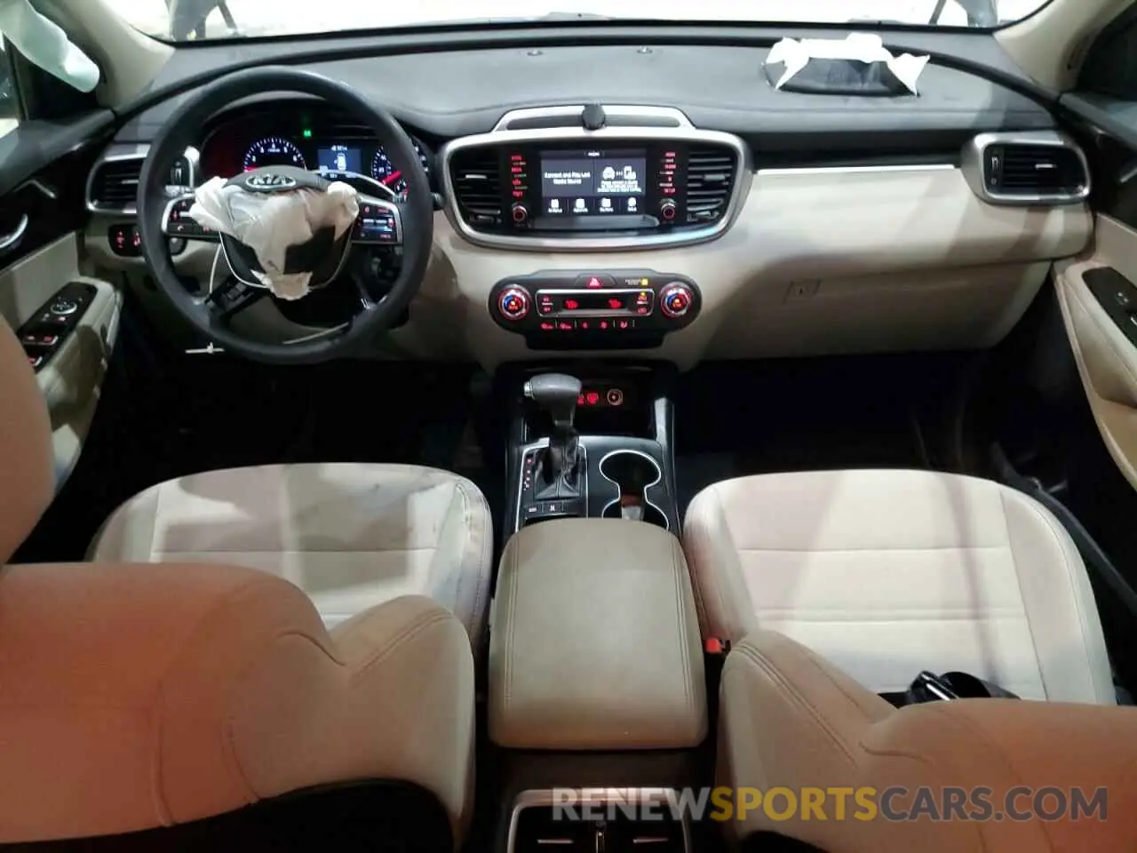 8 Photograph of a damaged car 5XYPGDA55KG523958 KIA SORENTO 2019