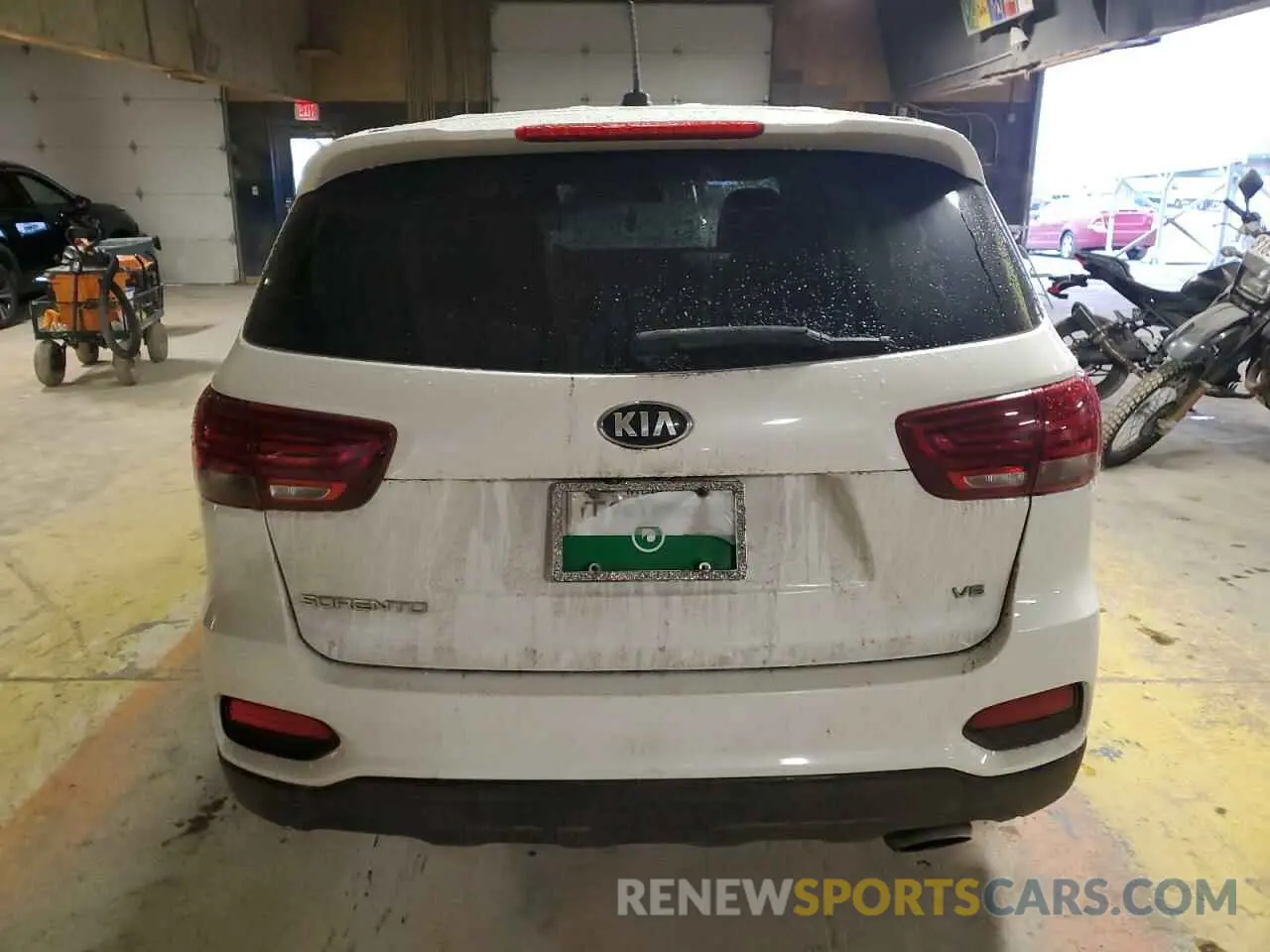 6 Photograph of a damaged car 5XYPGDA55KG561299 KIA SORENTO 2019
