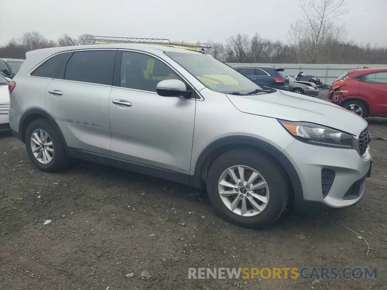 4 Photograph of a damaged car 5XYPGDA56KG488041 KIA SORENTO 2019