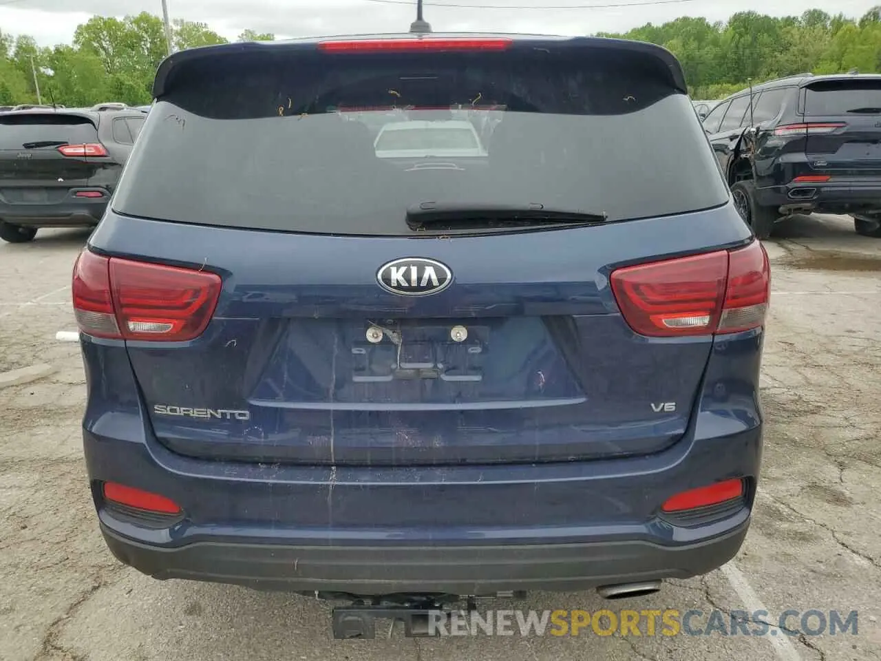 6 Photograph of a damaged car 5XYPGDA56KG490467 KIA SORENTO 2019