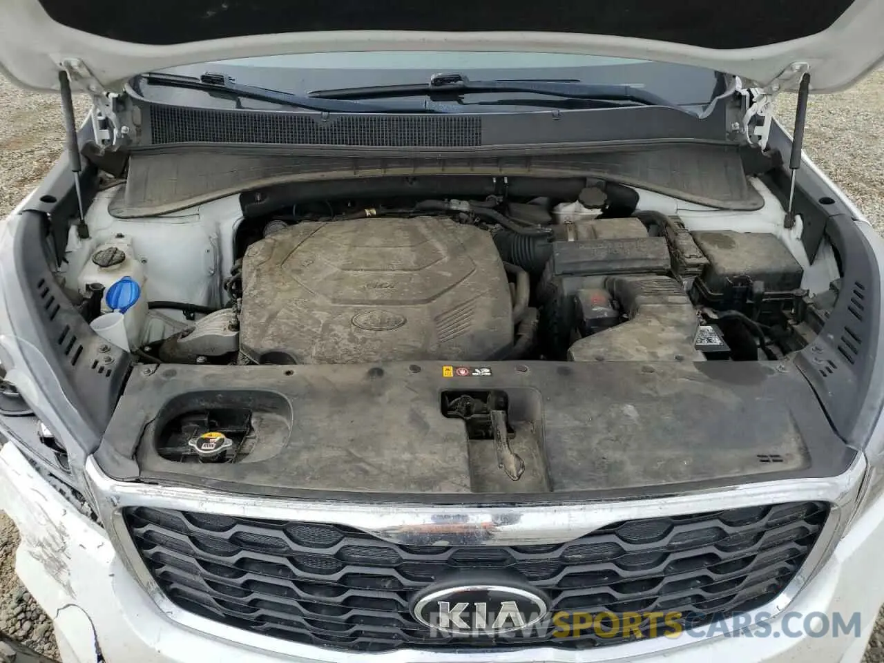 13 Photograph of a damaged car 5XYPGDA56KG558881 KIA SORENTO 2019