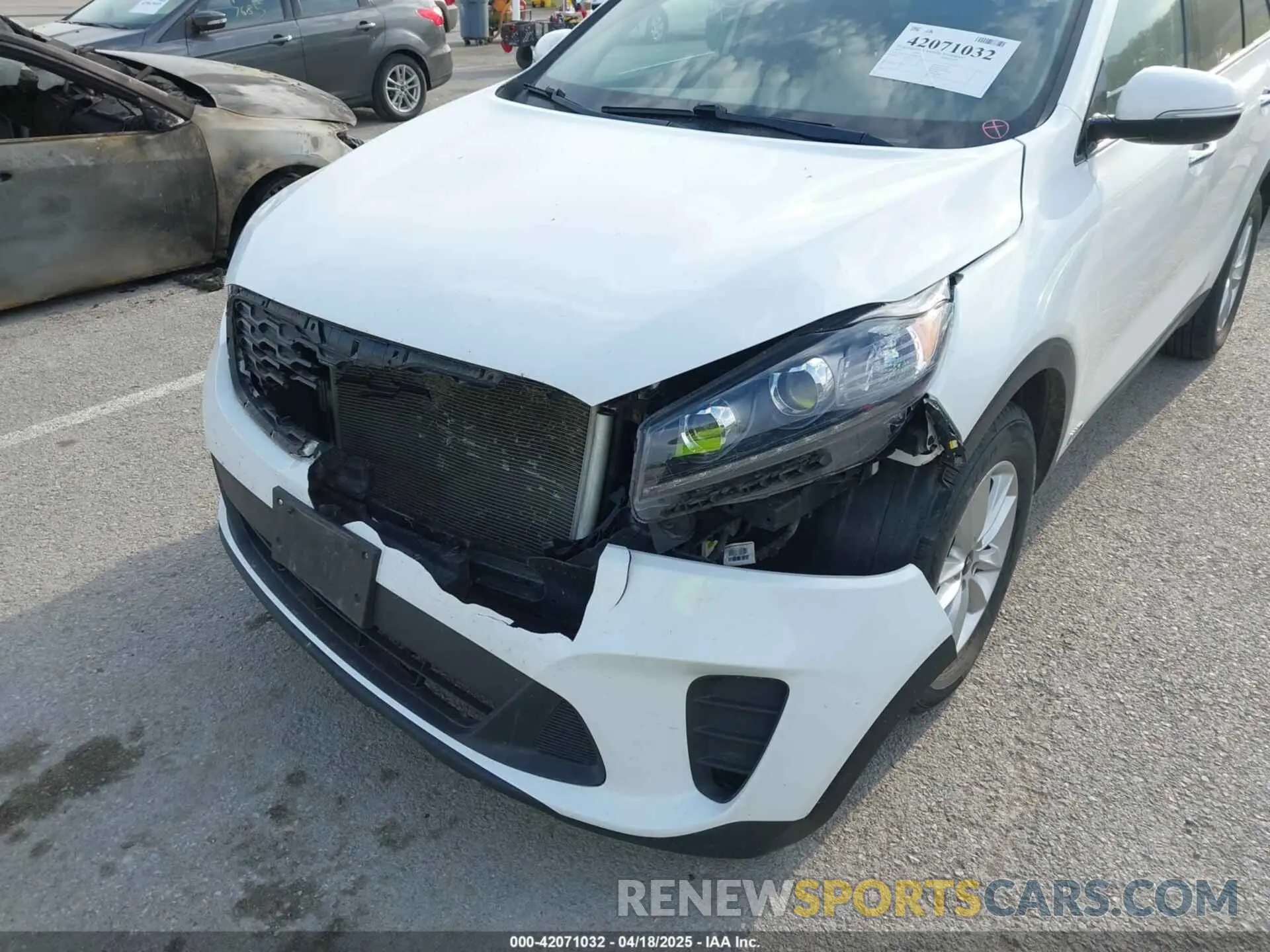 6 Photograph of a damaged car 5XYPGDA57KG487111 KIA SORENTO 2019