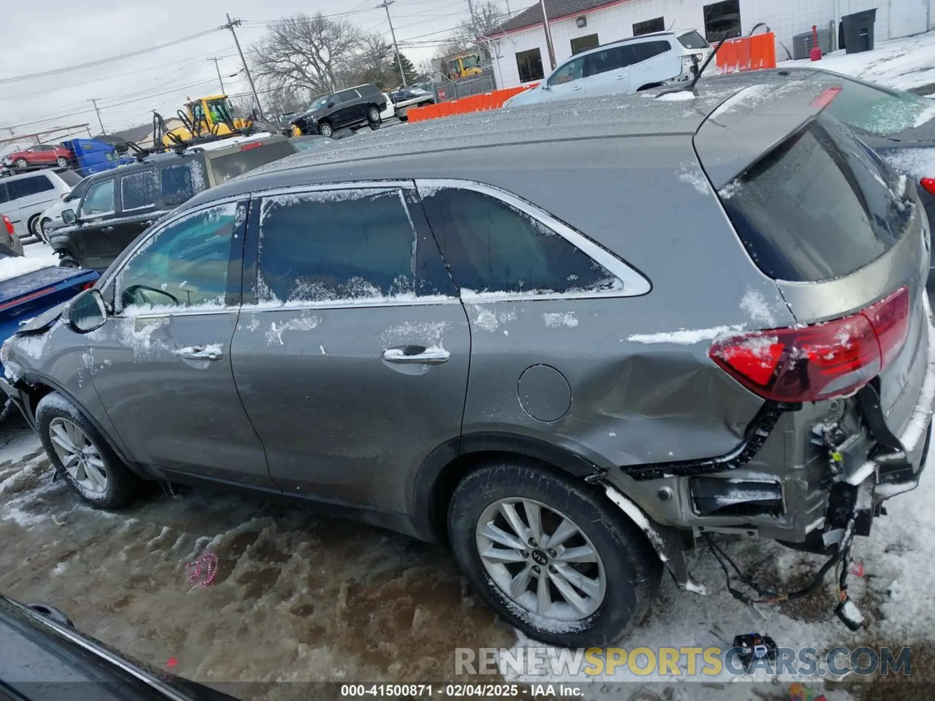 13 Photograph of a damaged car 5XYPGDA58KG556548 KIA SORENTO 2019