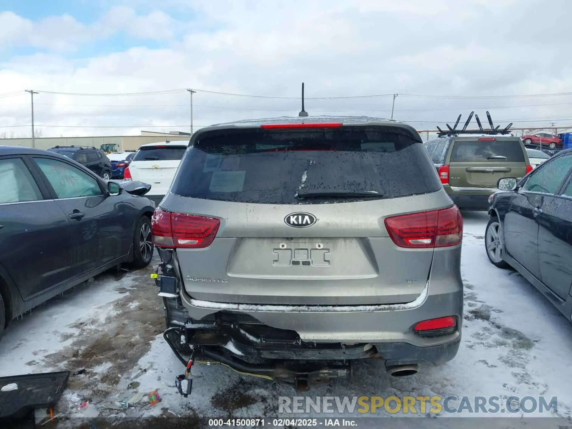 15 Photograph of a damaged car 5XYPGDA58KG556548 KIA SORENTO 2019