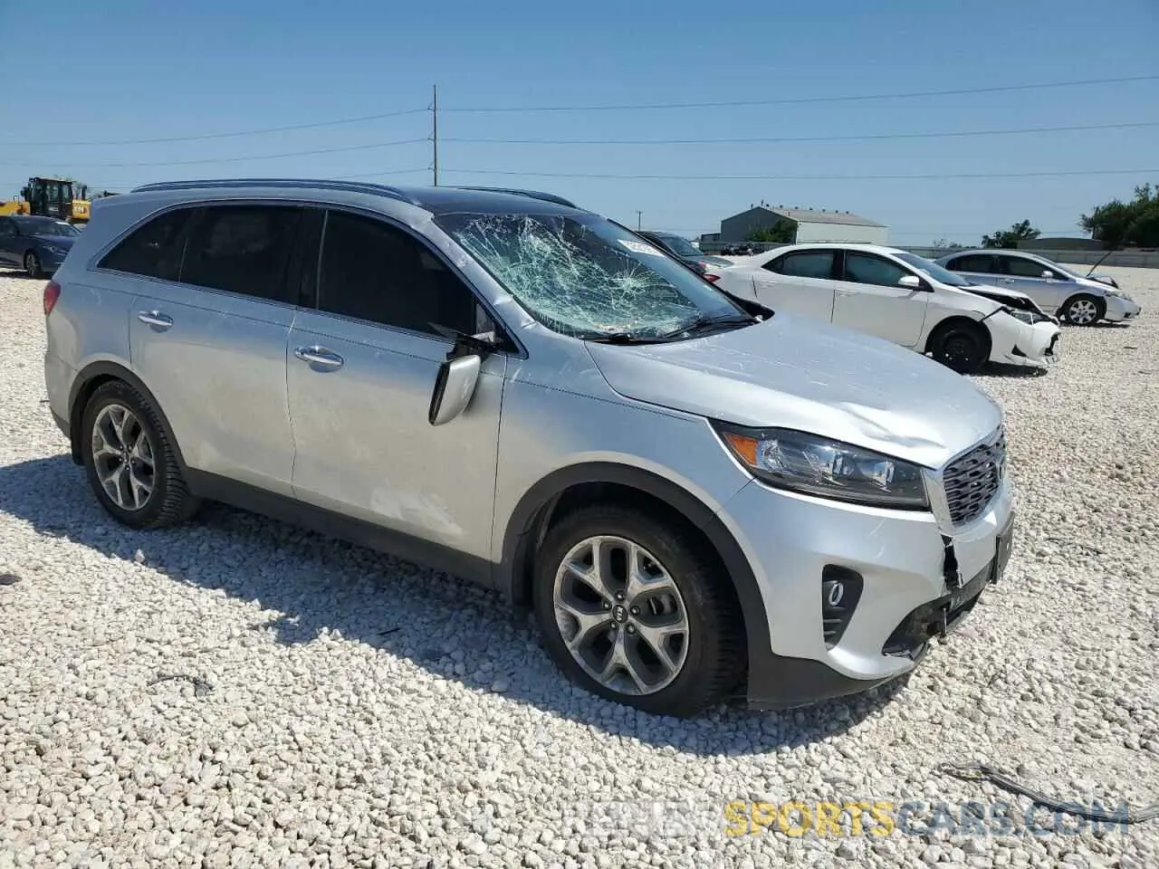 4 Photograph of a damaged car 5XYPH4A54KG608397 KIA SORENTO 2019