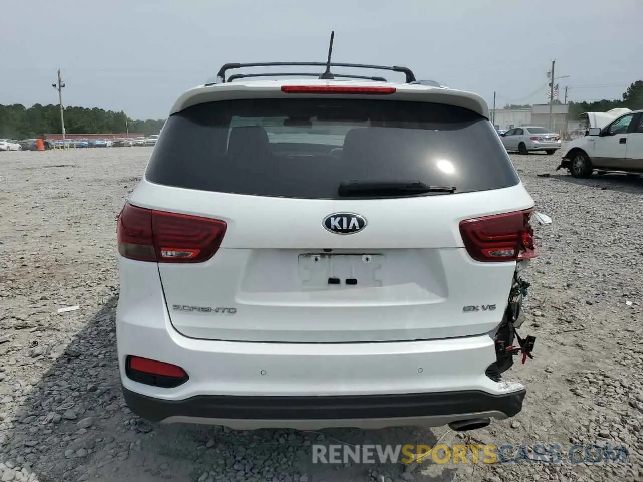 6 Photograph of a damaged car 5XYPH4A55KG590640 KIA SORENTO 2019