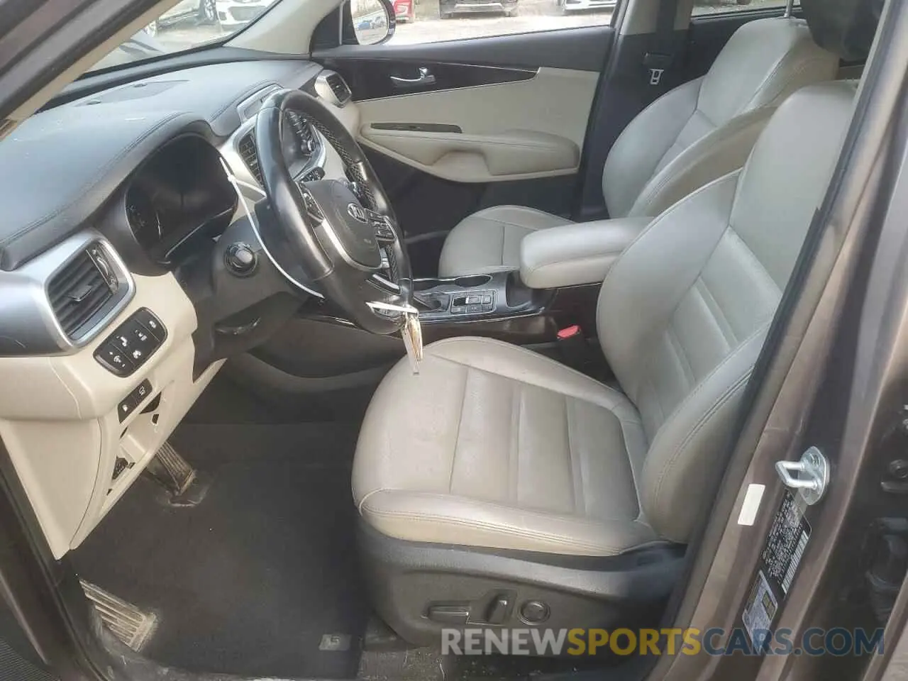7 Photograph of a damaged car 5XYPHDA51KG509343 KIA SORENTO 2019
